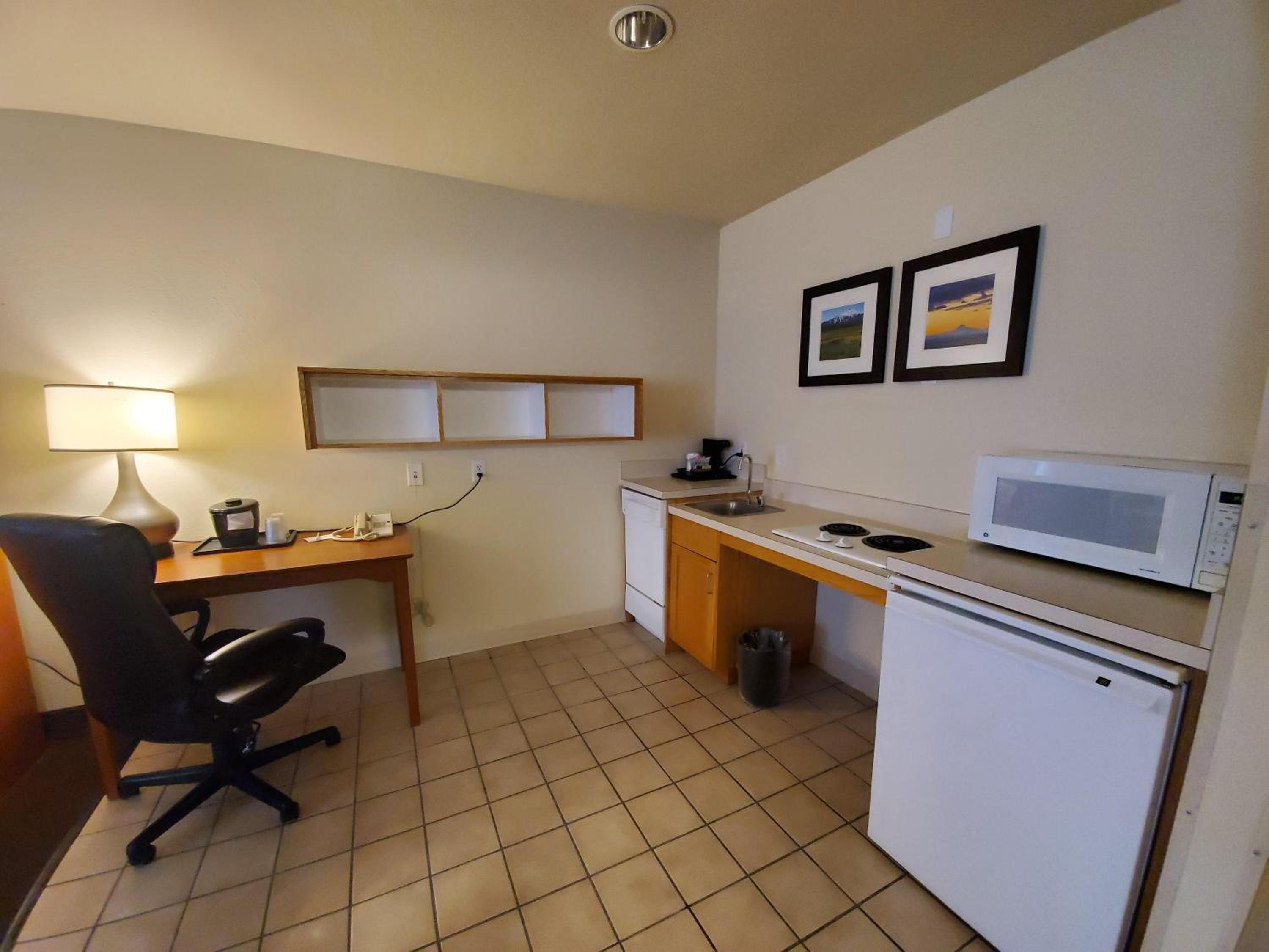 One-Bedroom Queen Suite - Disability Access/Non-Smoking - Photo 5