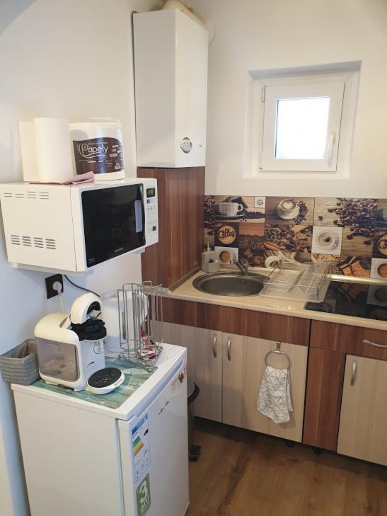 One-Bedroom Apartment - Photo 6