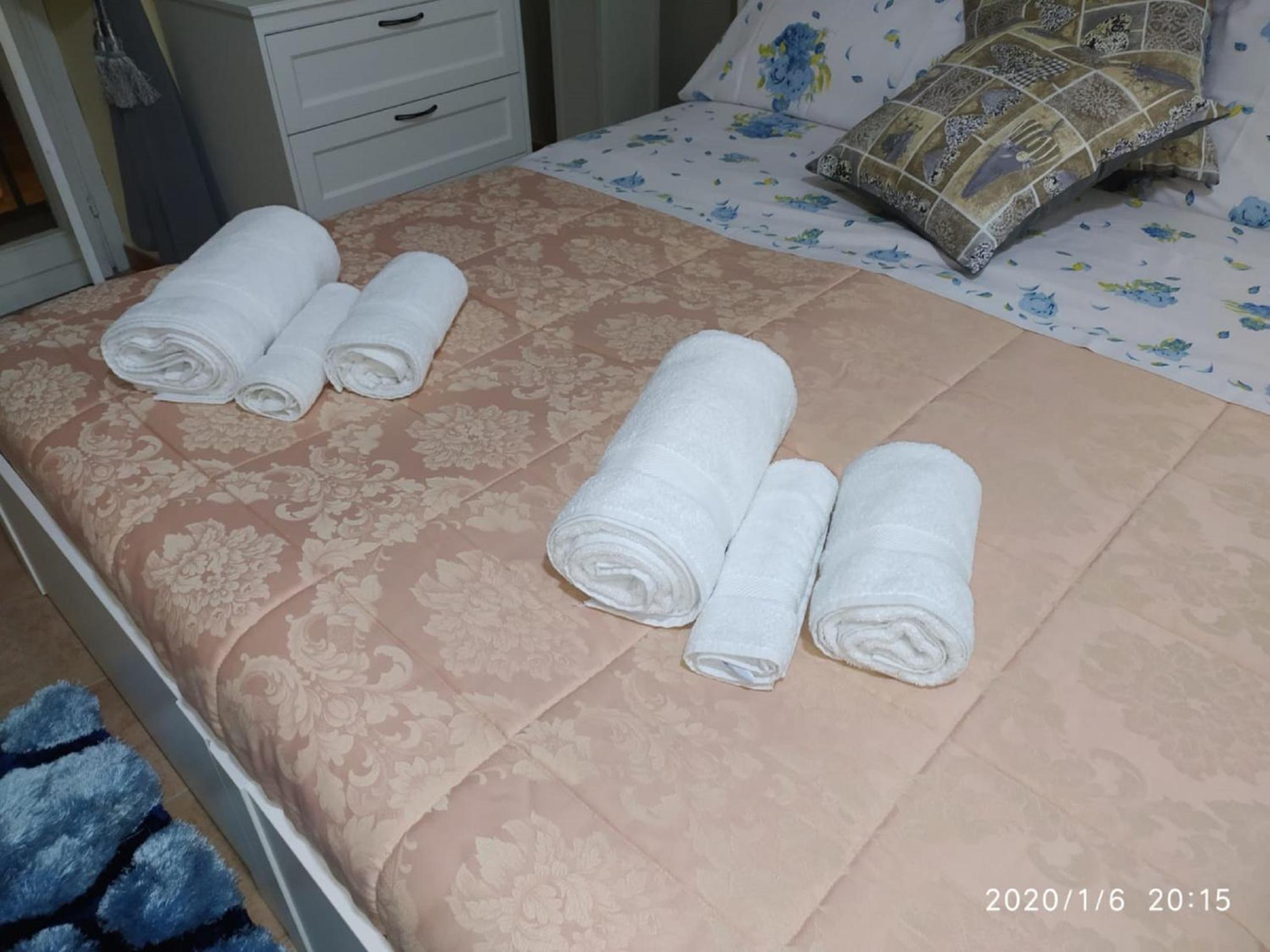 Quadruple Room with Balcony - Photo 14