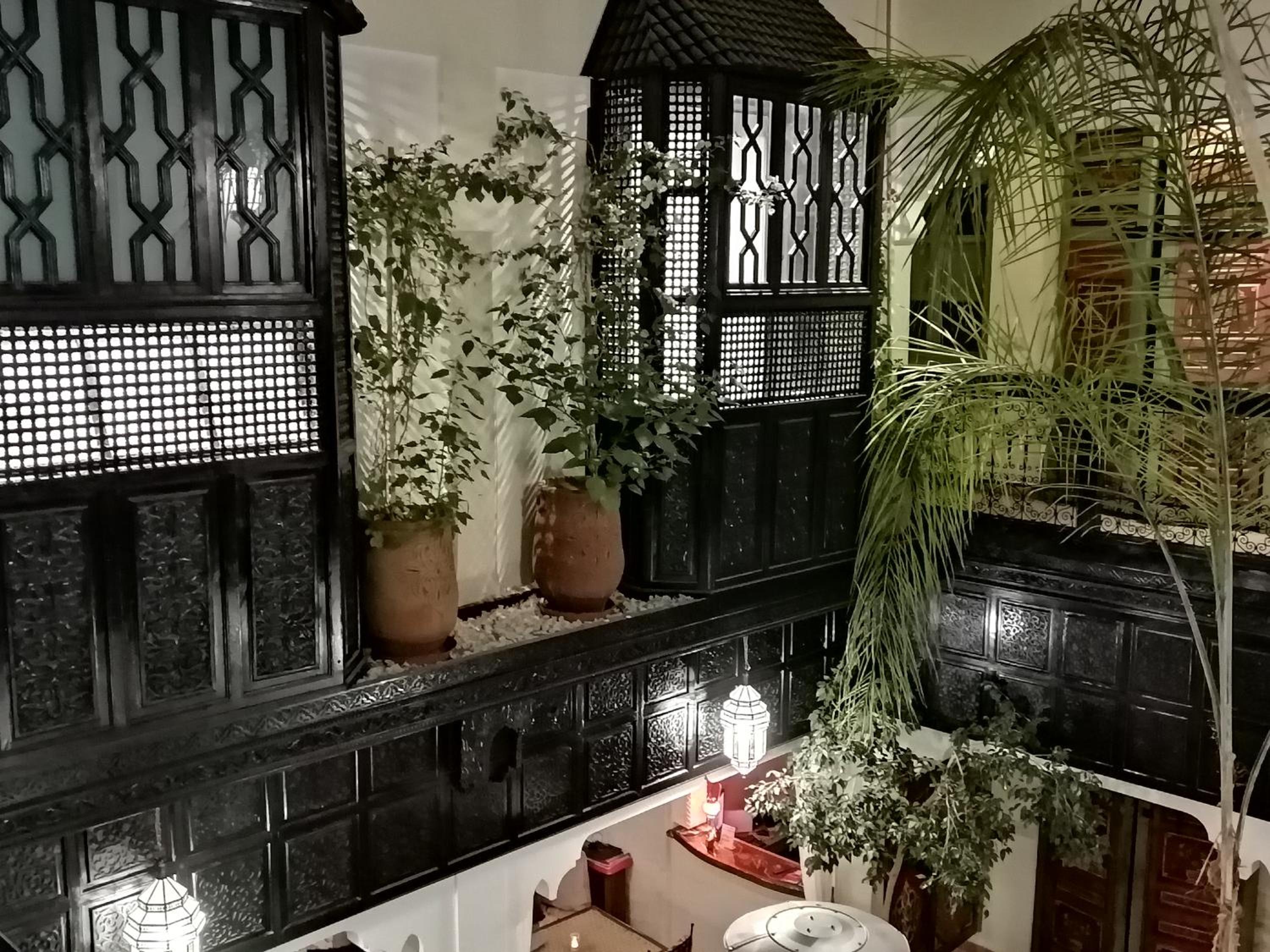 Double Room with Balcony - Photo 21