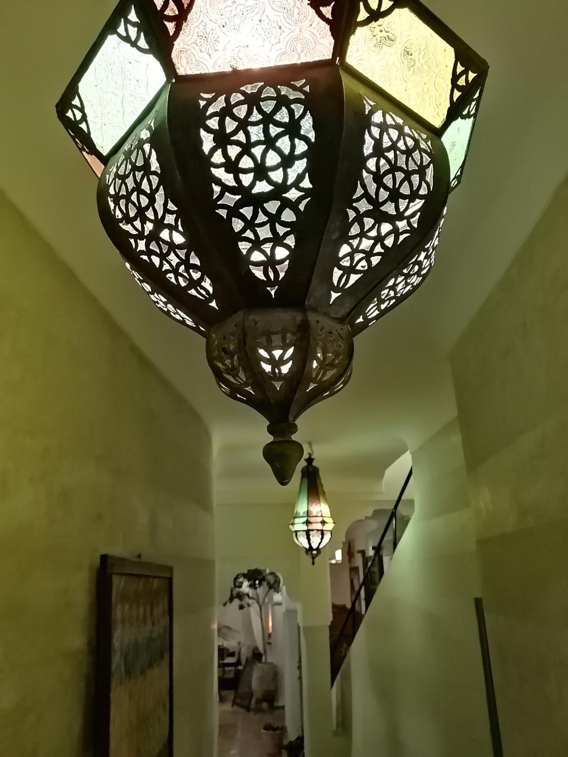 Double Room with Balcony - Photo 8