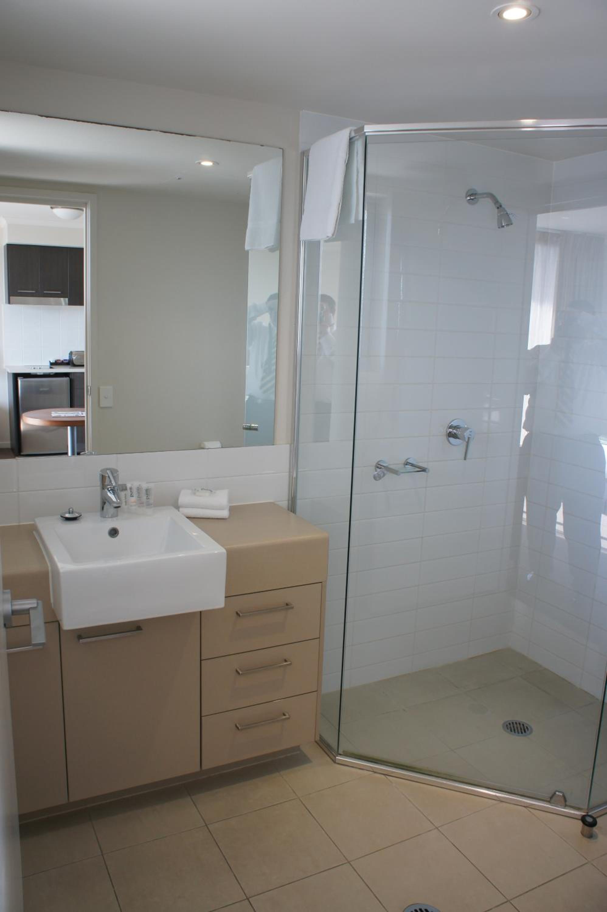 Studio Apartment - Photo 8