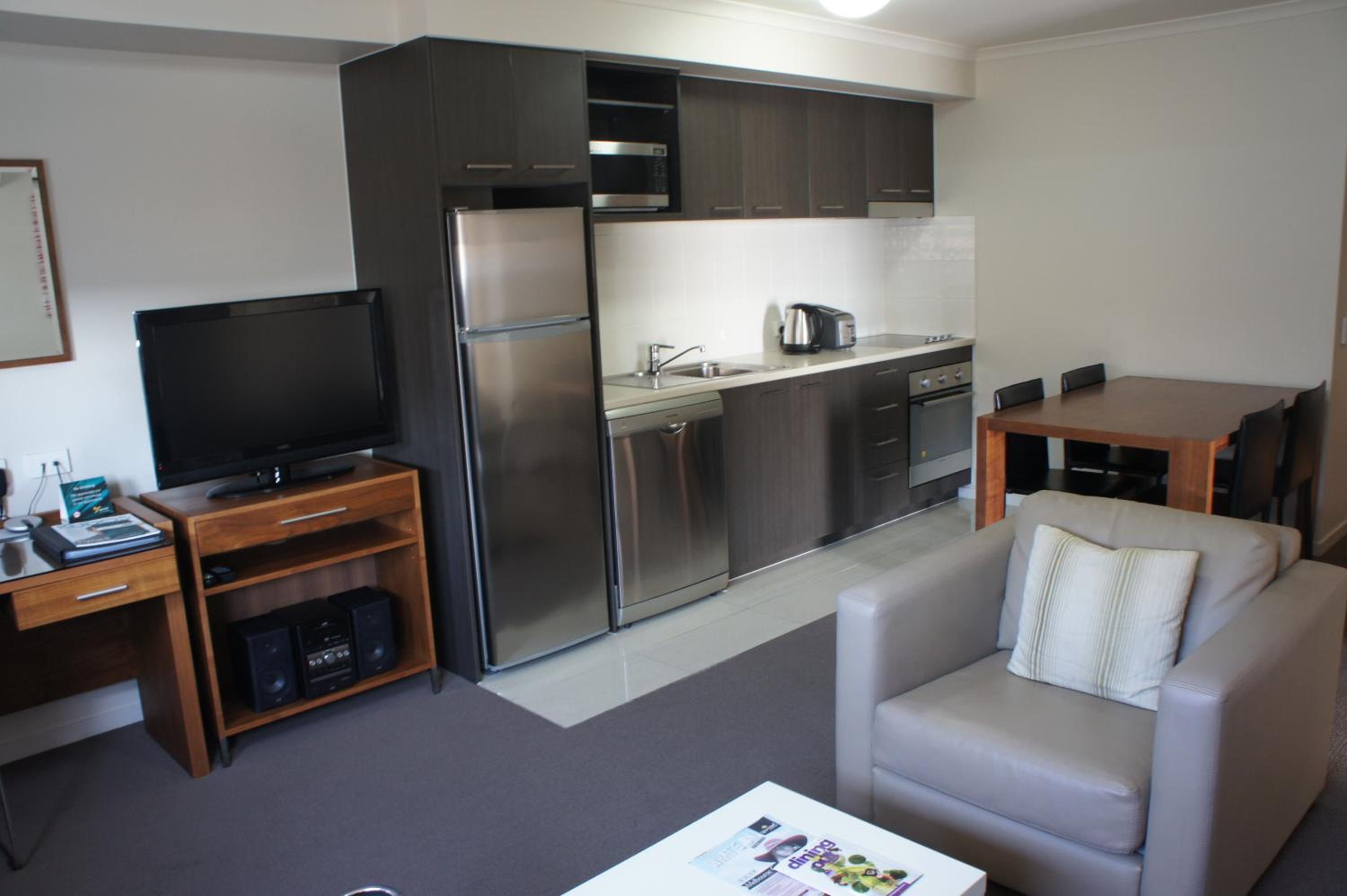 One-Bedroom Apartment - Photo 17