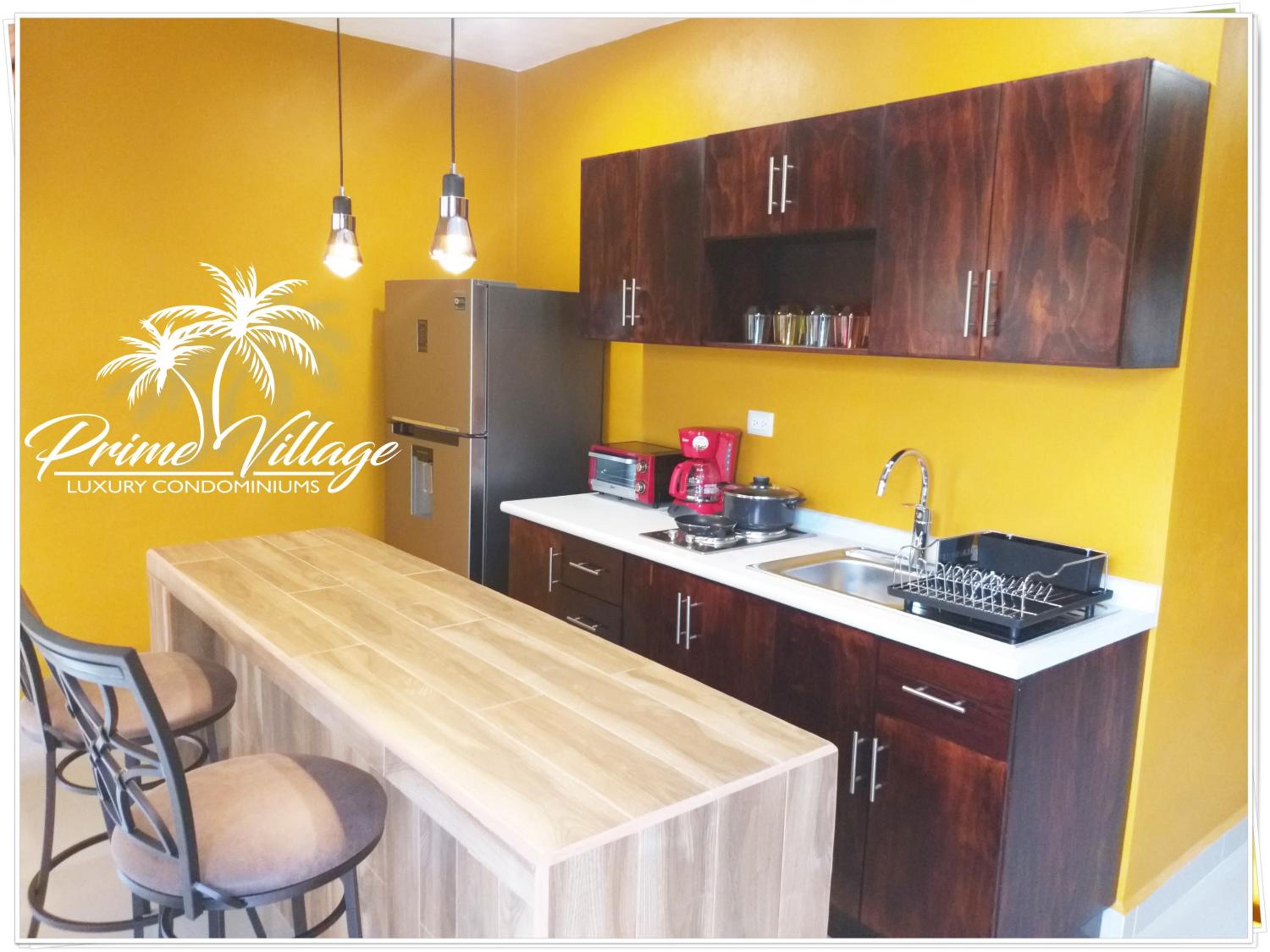 Deluxe Family Suite - Photo 3