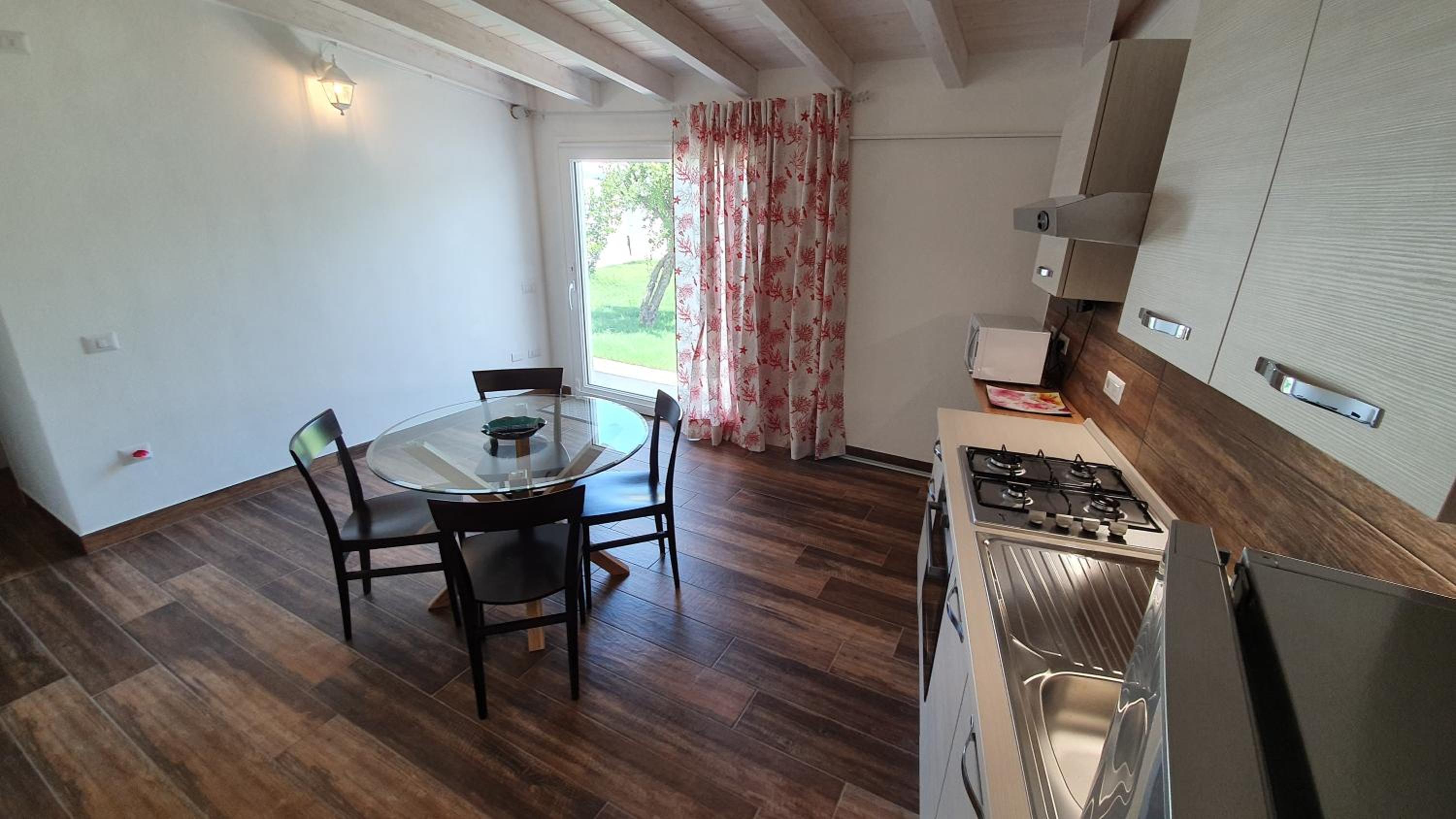 One-Bedroom House photo 3