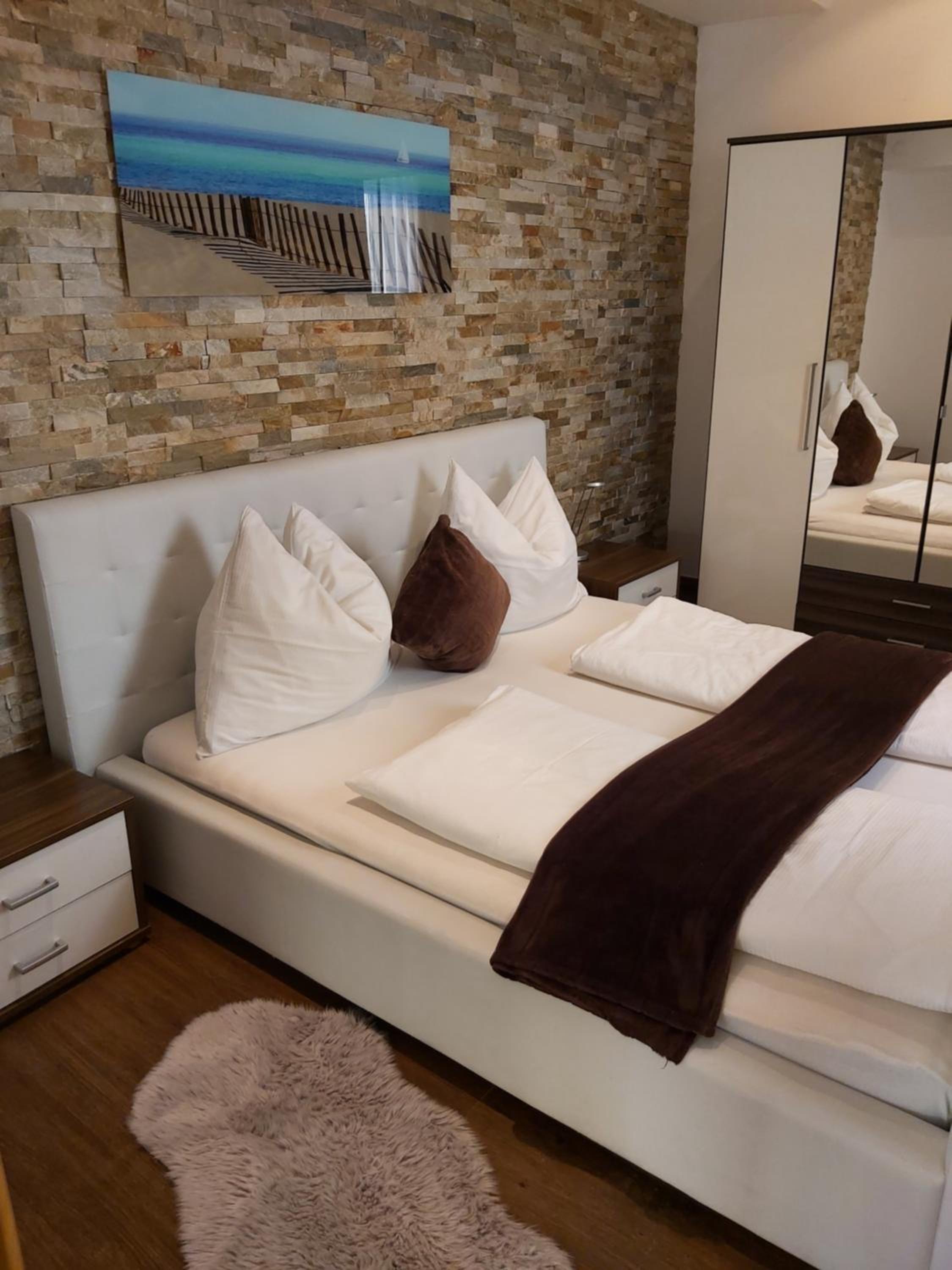 One-Bedroom Apartment with Terrace 2 photo 1
