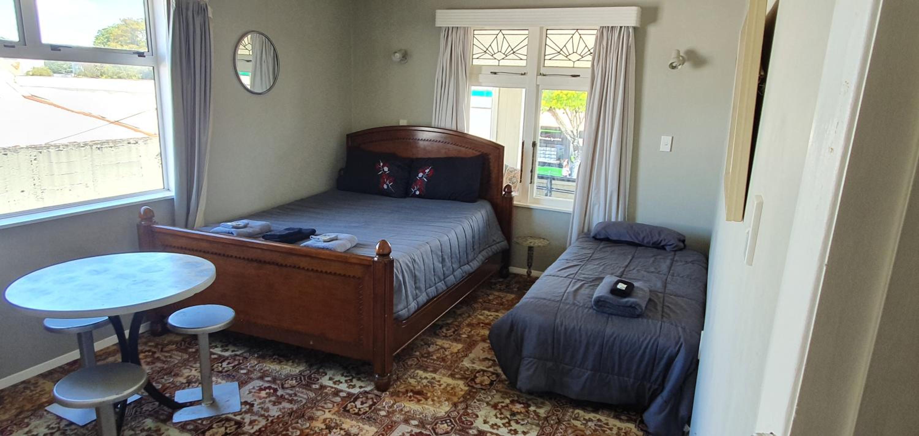 Small Double Room - Photo 2