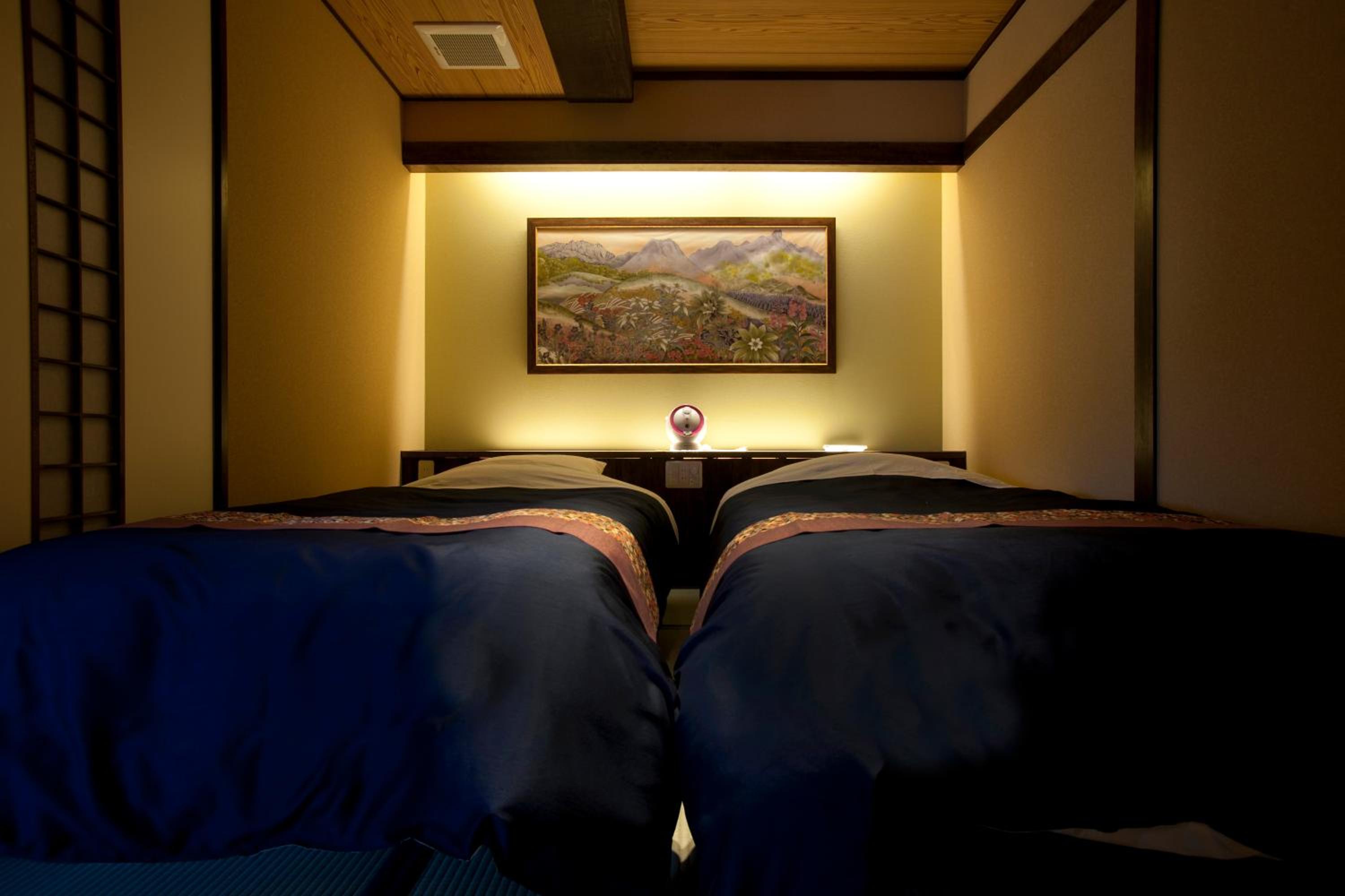 Twin Room with Mountain View