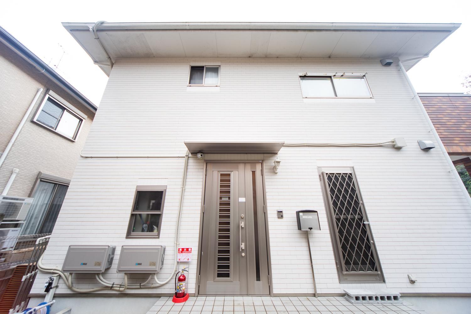 Three-Bedroom House - Photo 9
