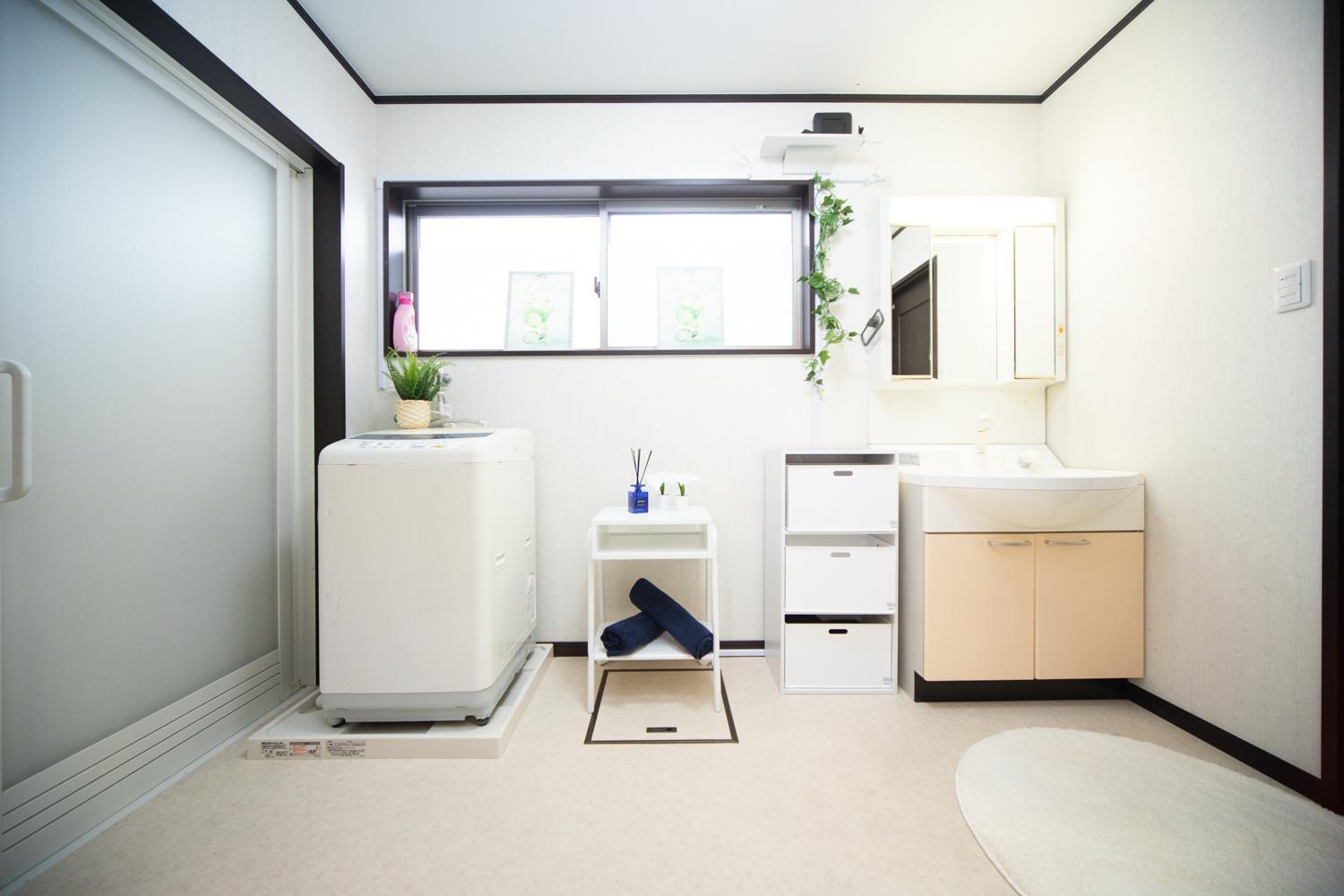 Three-Bedroom House - Photo 12