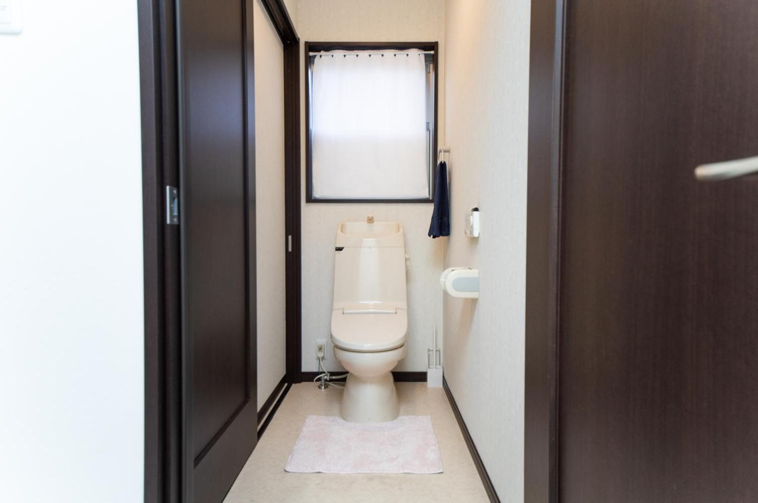 Three-Bedroom House - Photo 11