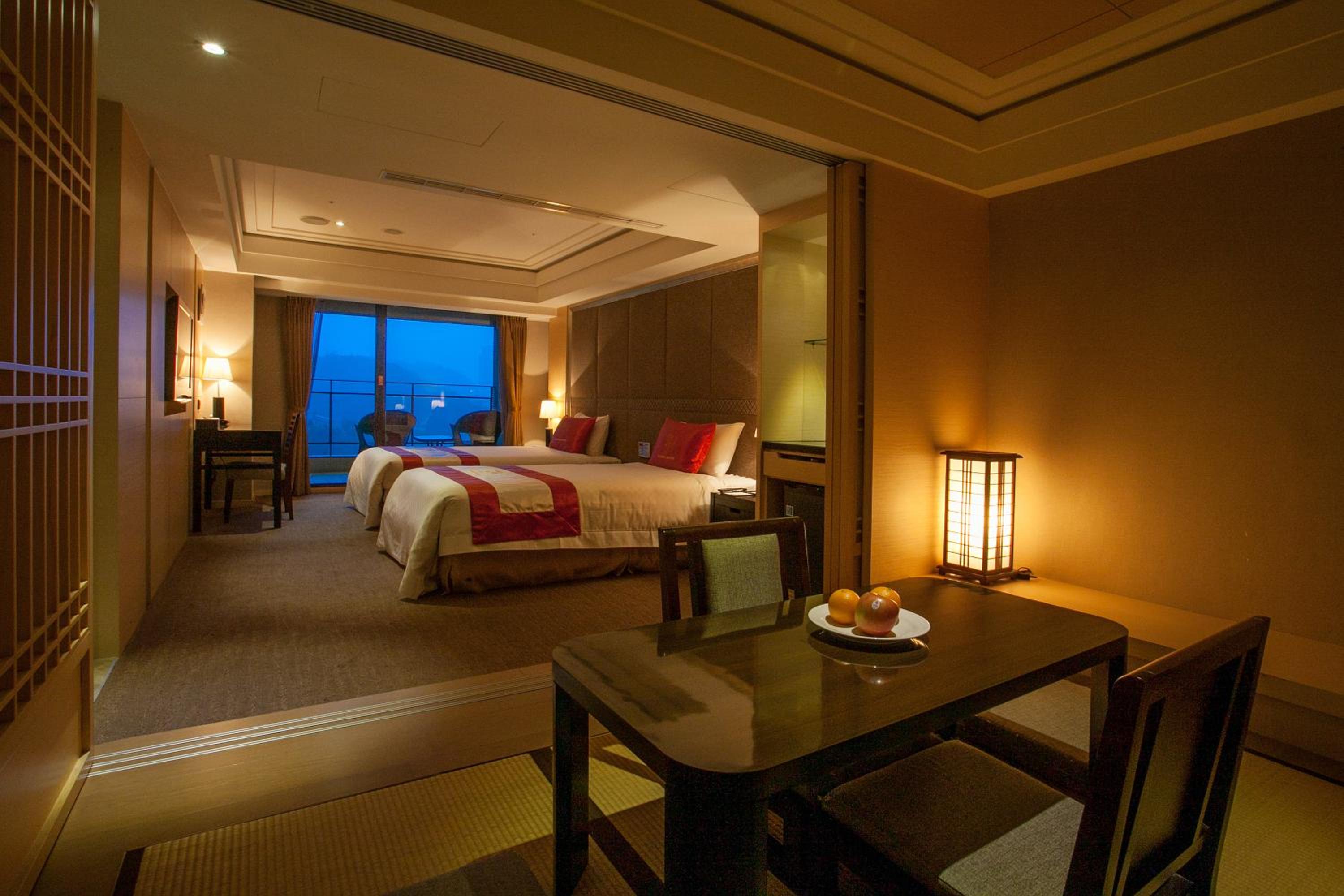 Twin Room with Lake View photo 3