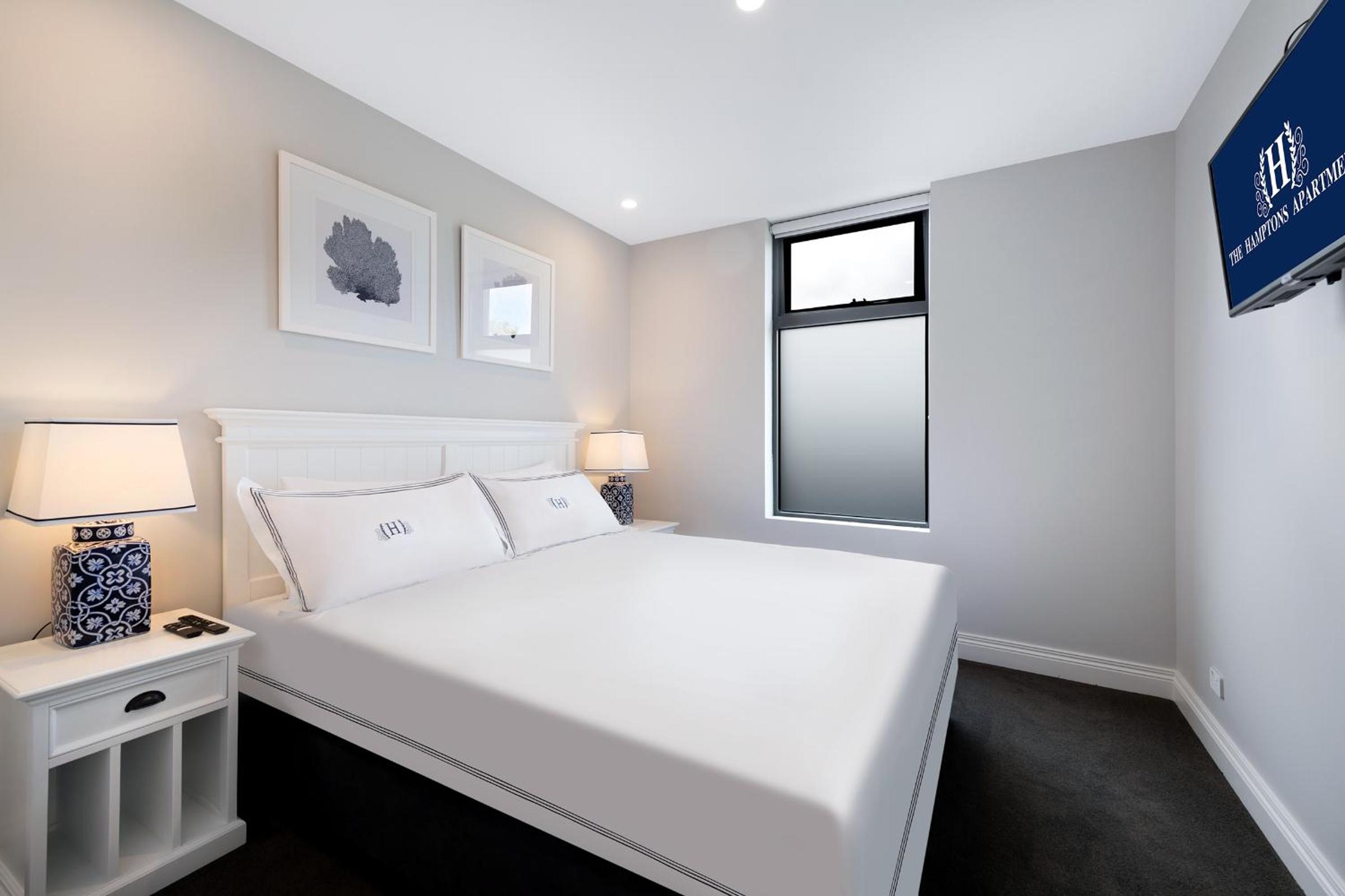Two-Bedroom Deluxe - Photo 2