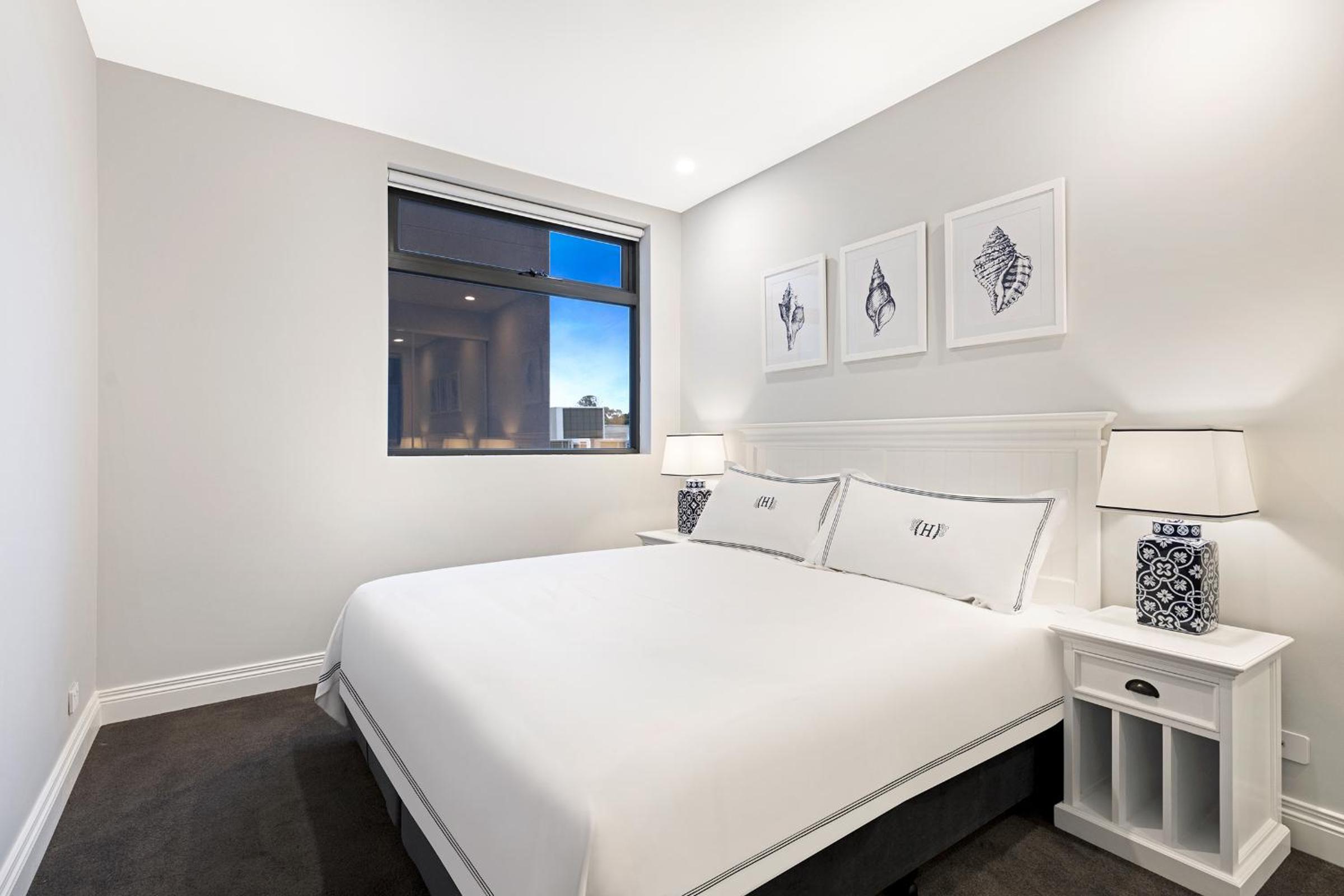 Two-Bedroom Deluxe - Photo 11