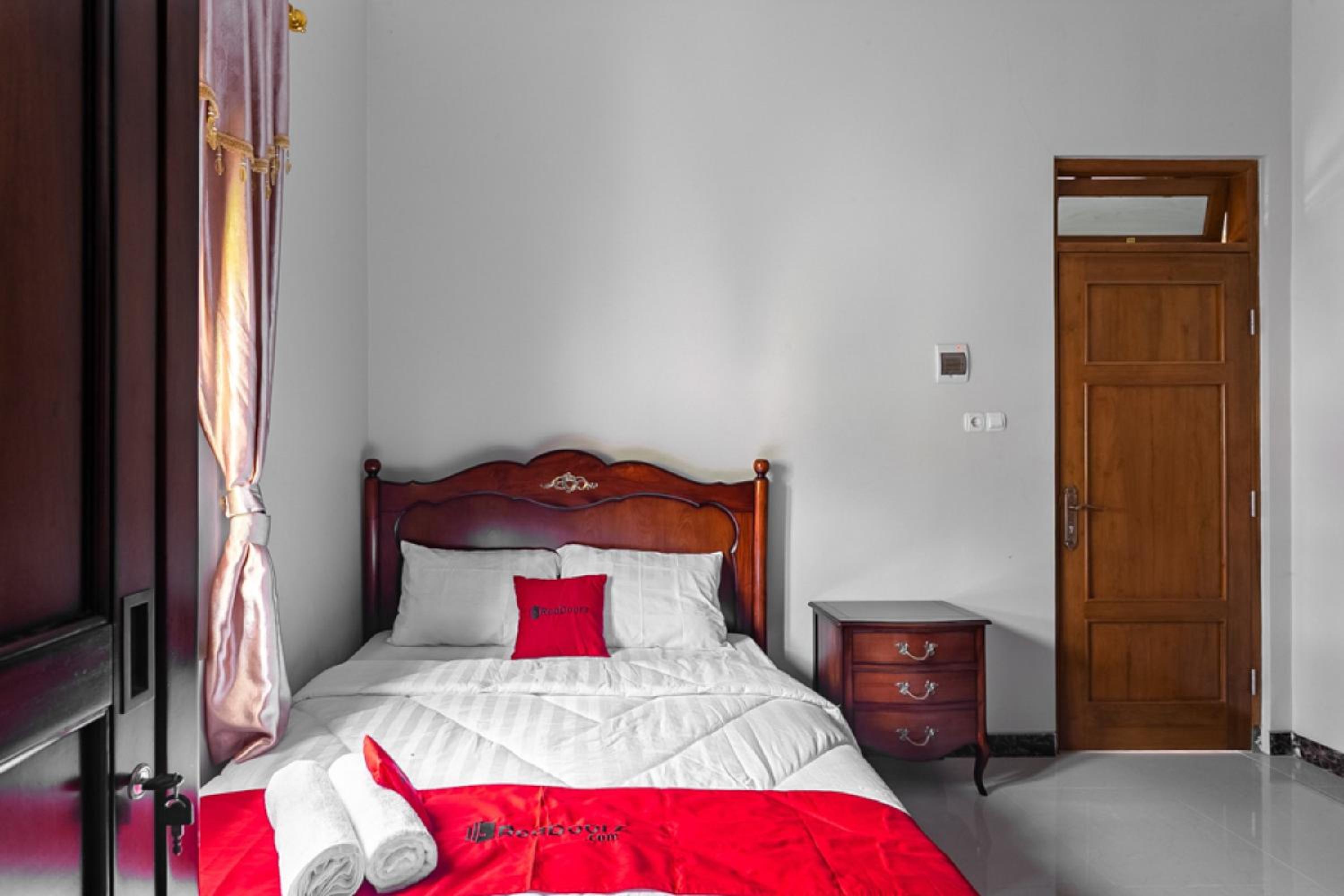 Standard Double Room - Photo 3
