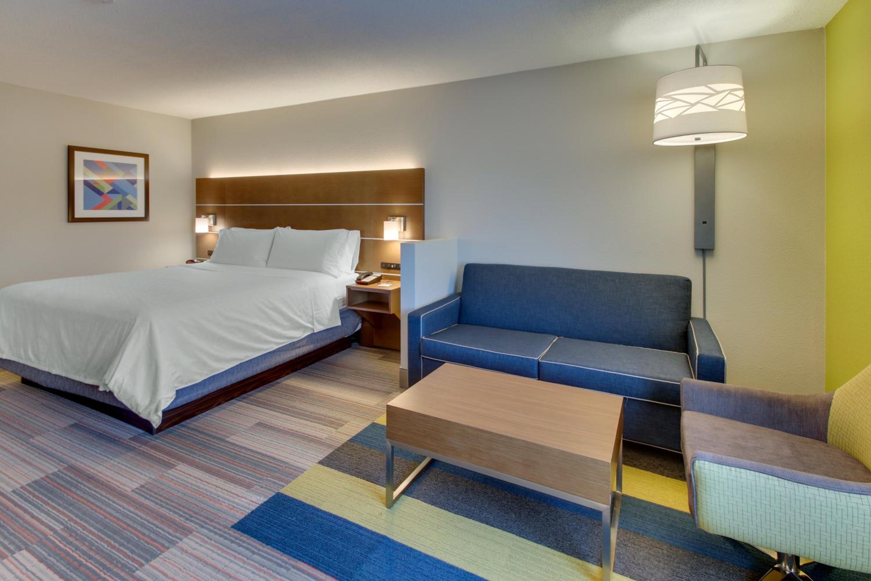 King Suite with Sofa Bed - Photo 3