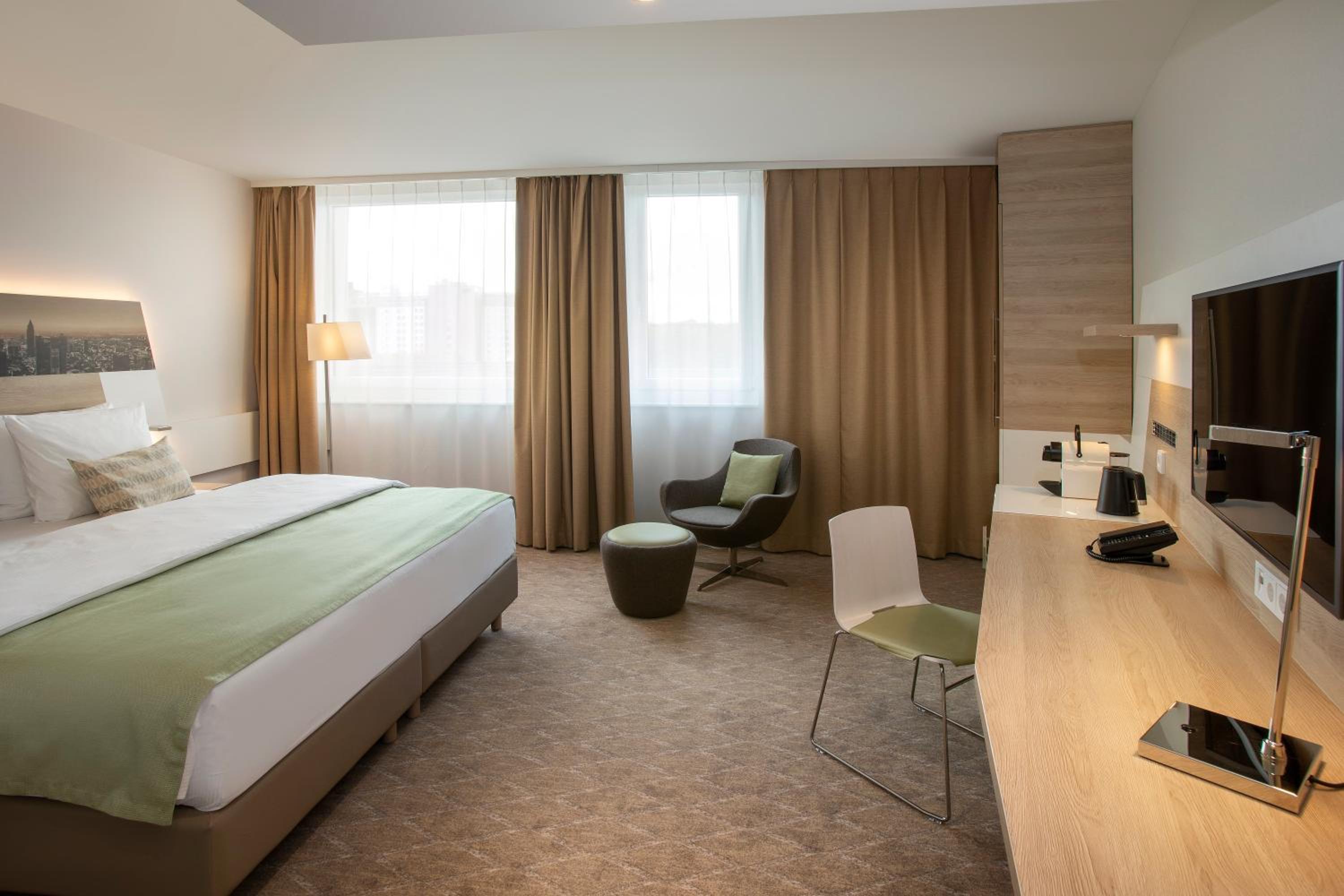 Premium King Room photo 2