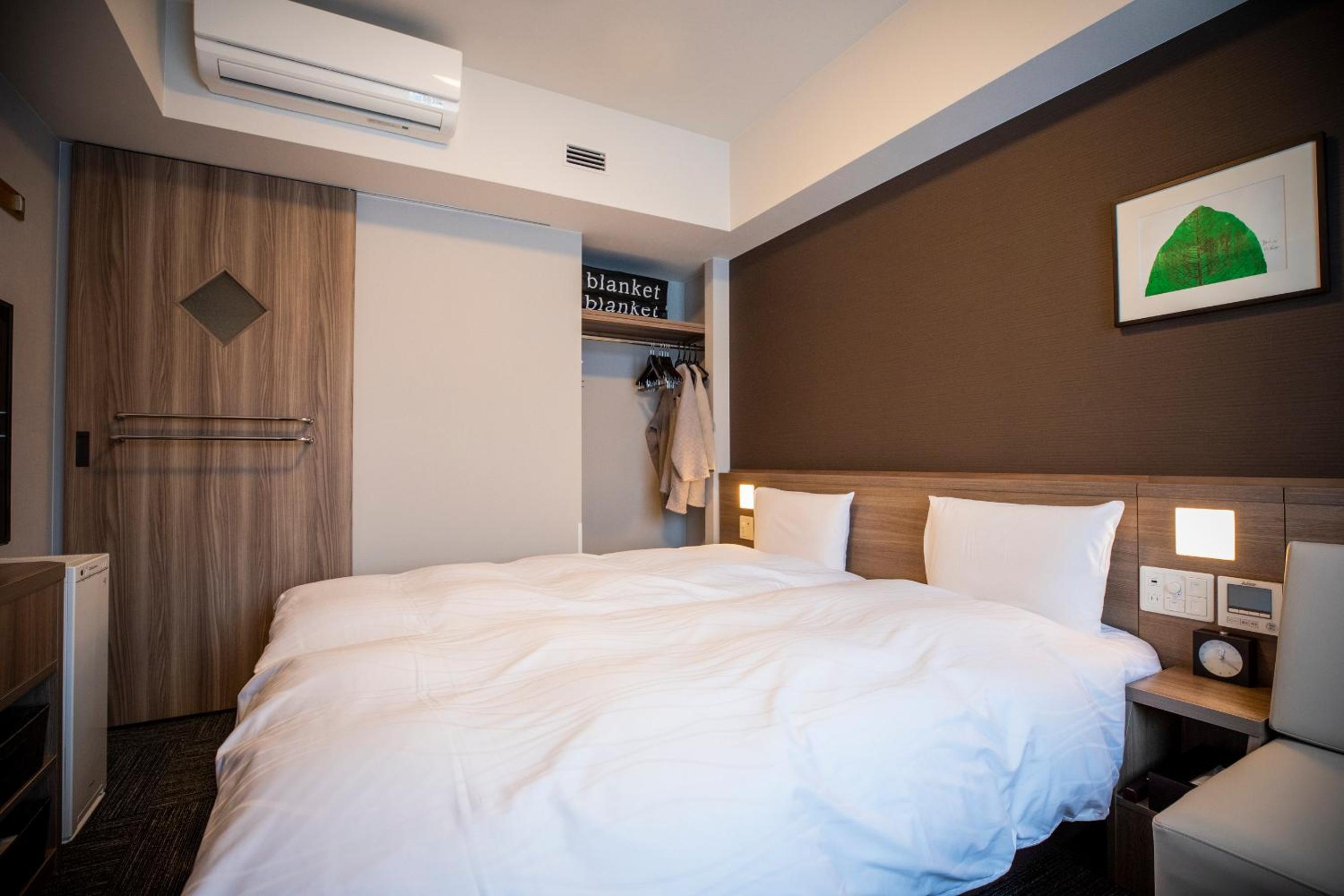 Hollywood Twin Room -Non-Smoking - Eco Plan(No Daily Cleaning)