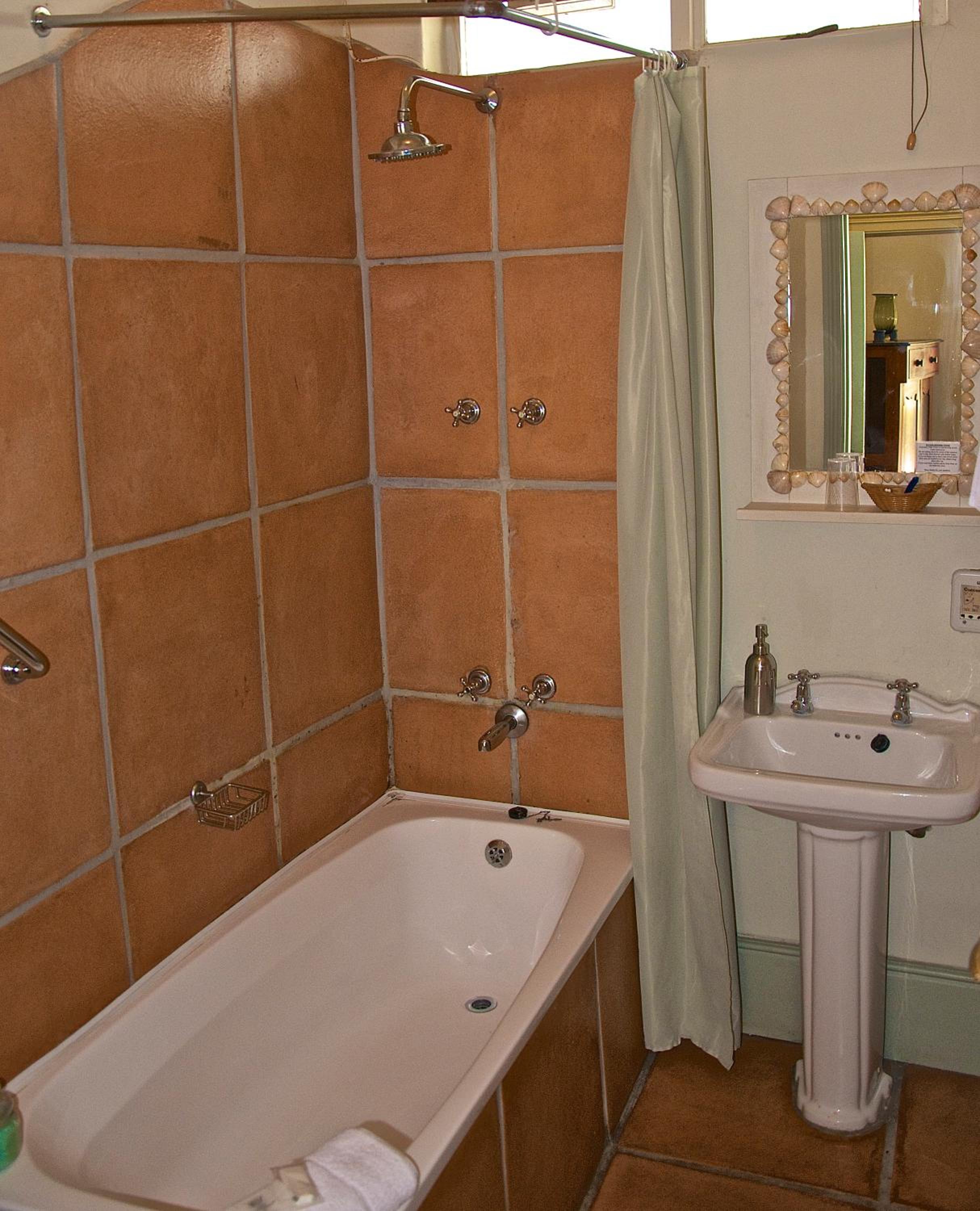 Suite - Photo 8