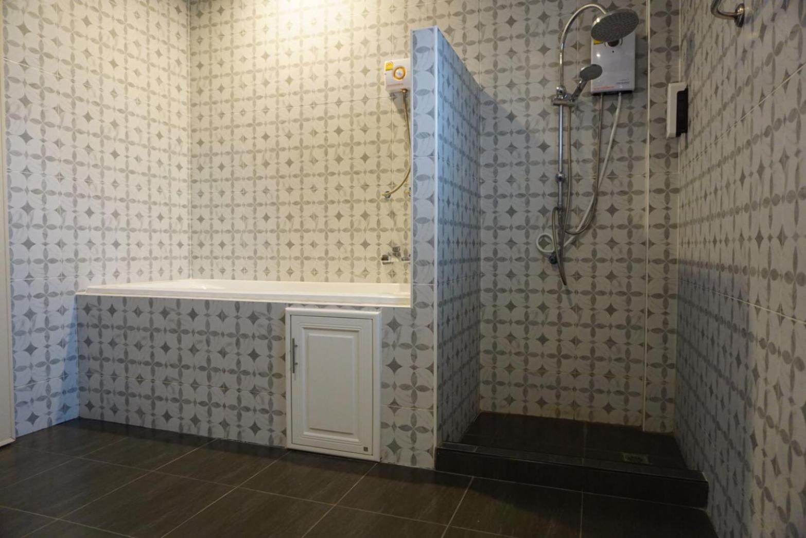 Apartment - Photo 9