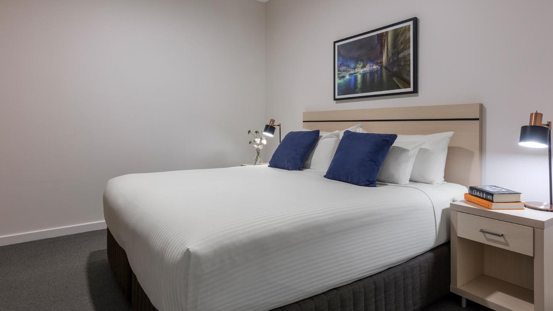 Two-Bedroom Premium Apartment - Photo 8