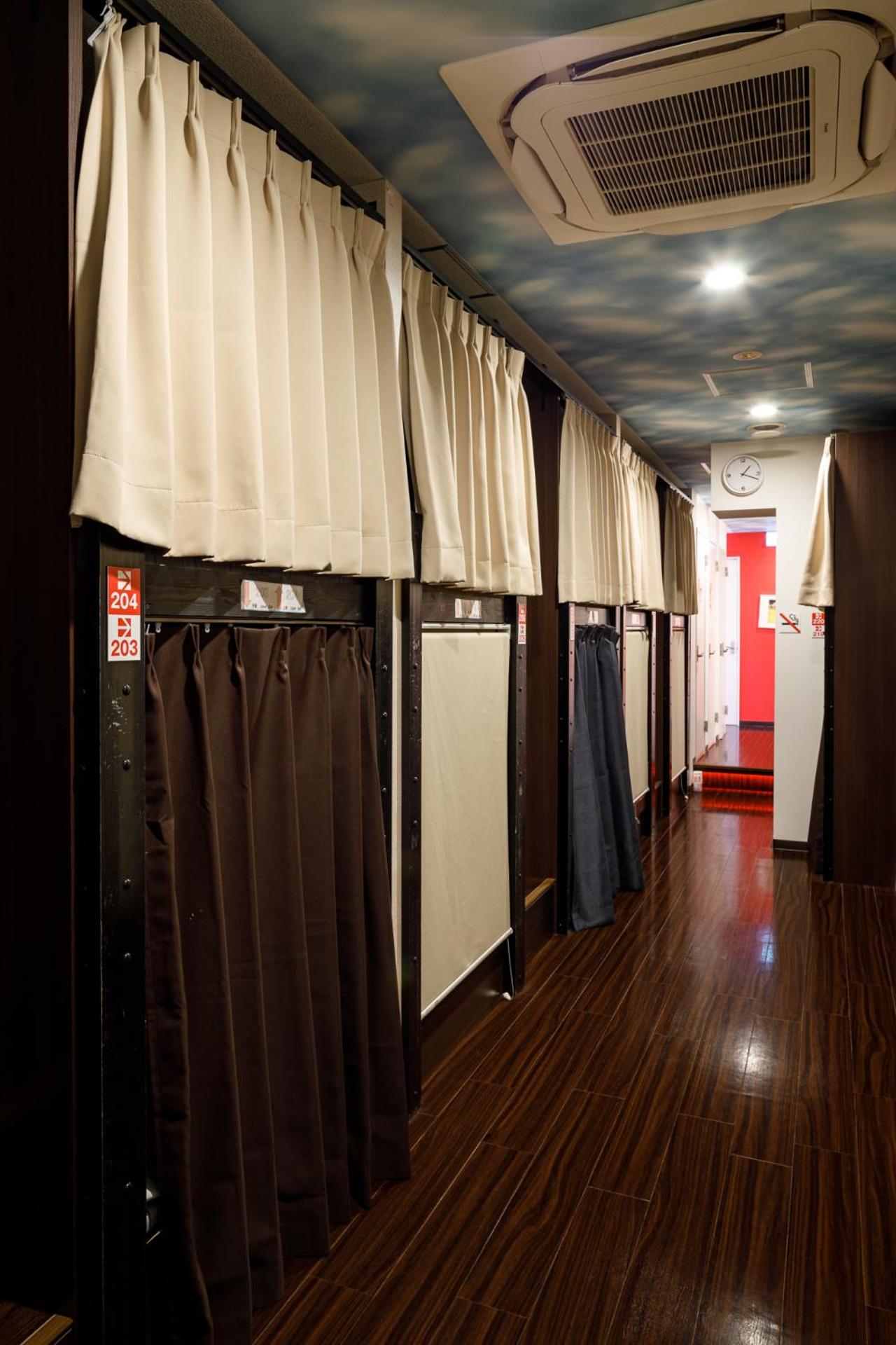 Mixed Capsule Room - Lower Level photo 2