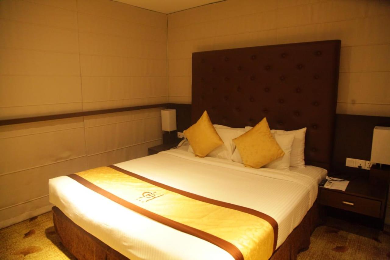 Standard Double Room - Photo 15