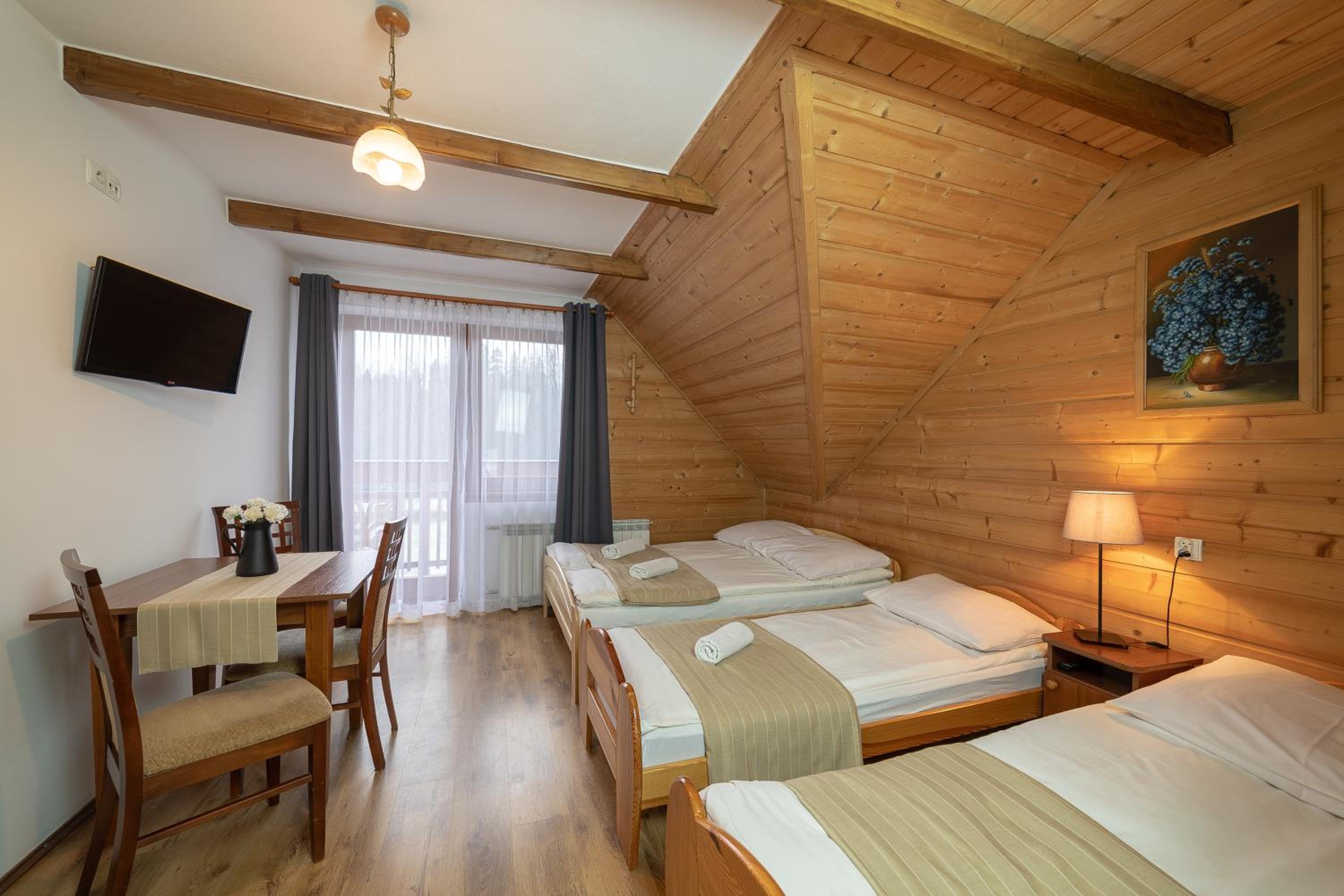 Quadruple Room with Balcony photo 2