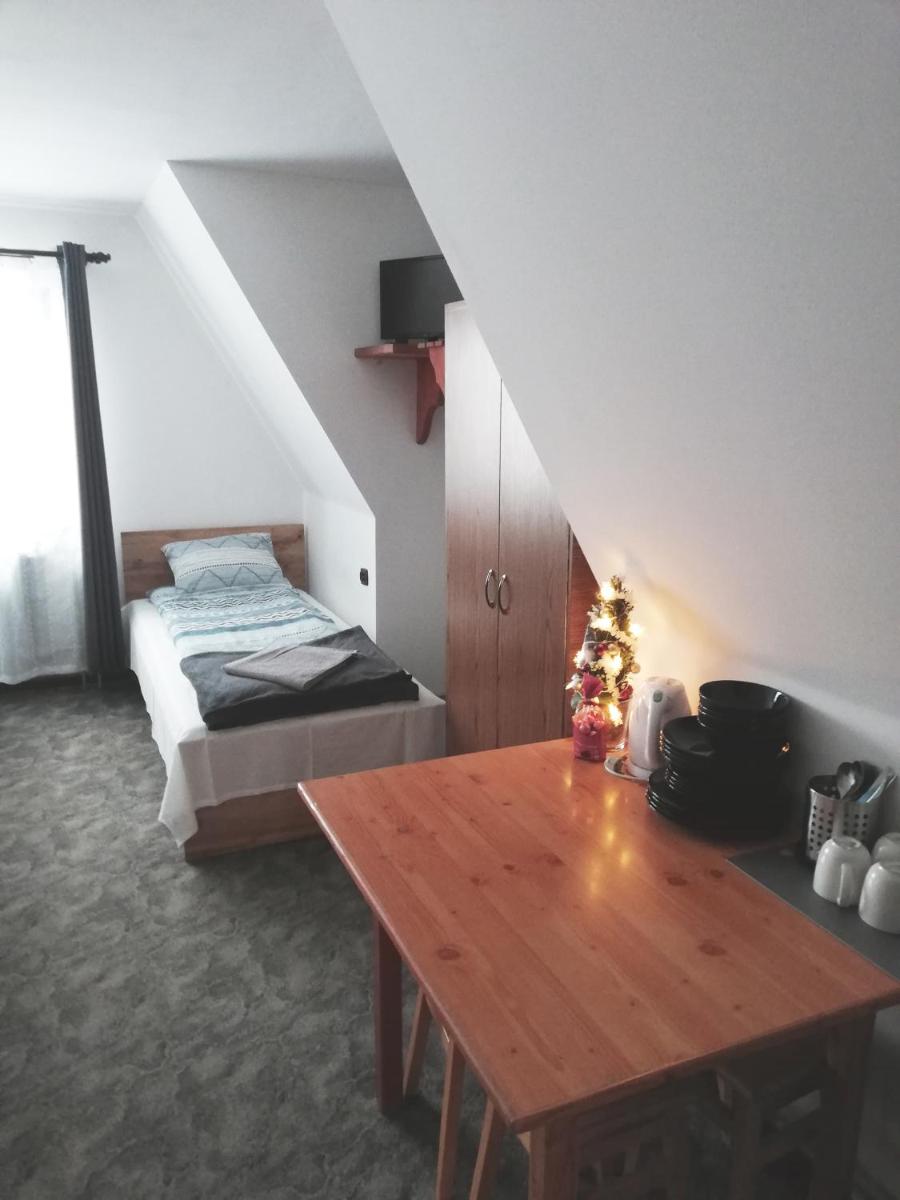 Quadruple Room with Bathroom - Photo 2