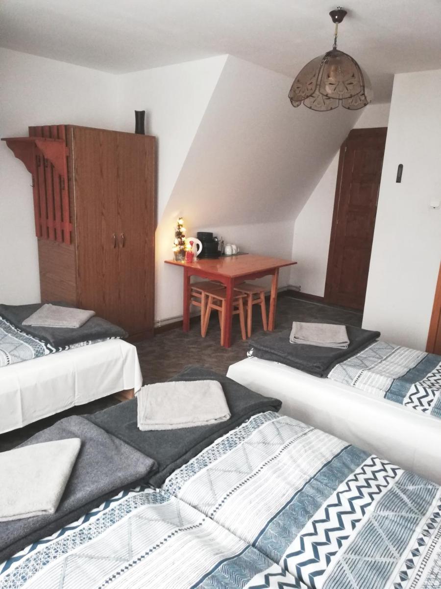 Quadruple Room with Bathroom - Photo 3