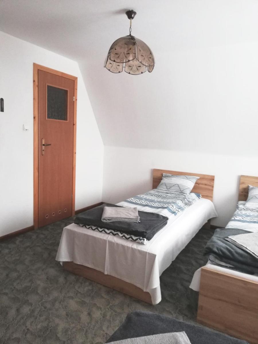 Quadruple Room with Bathroom - Photo 4