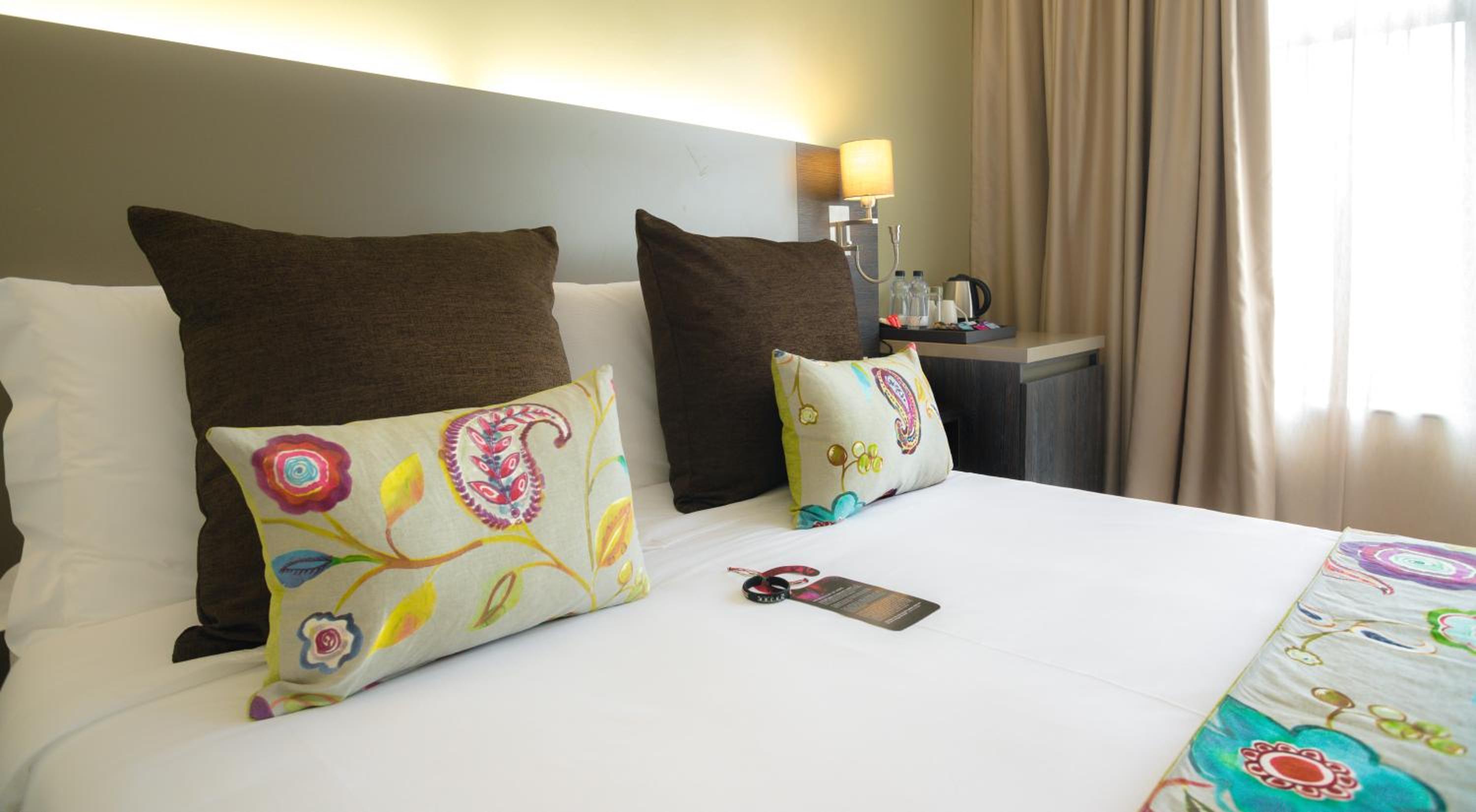 Standard King Room photo 3