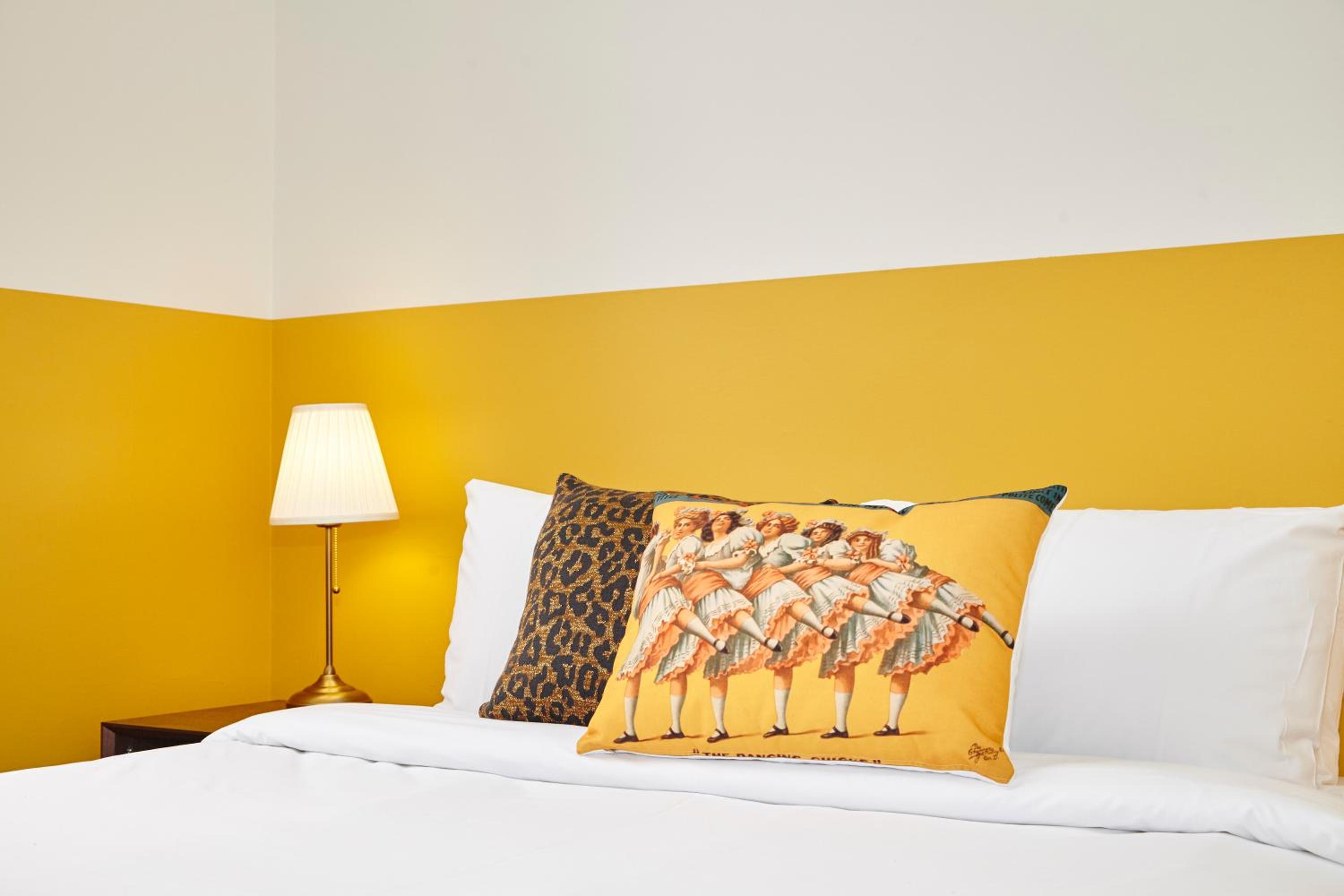 Queen Room with Shared Bathroom