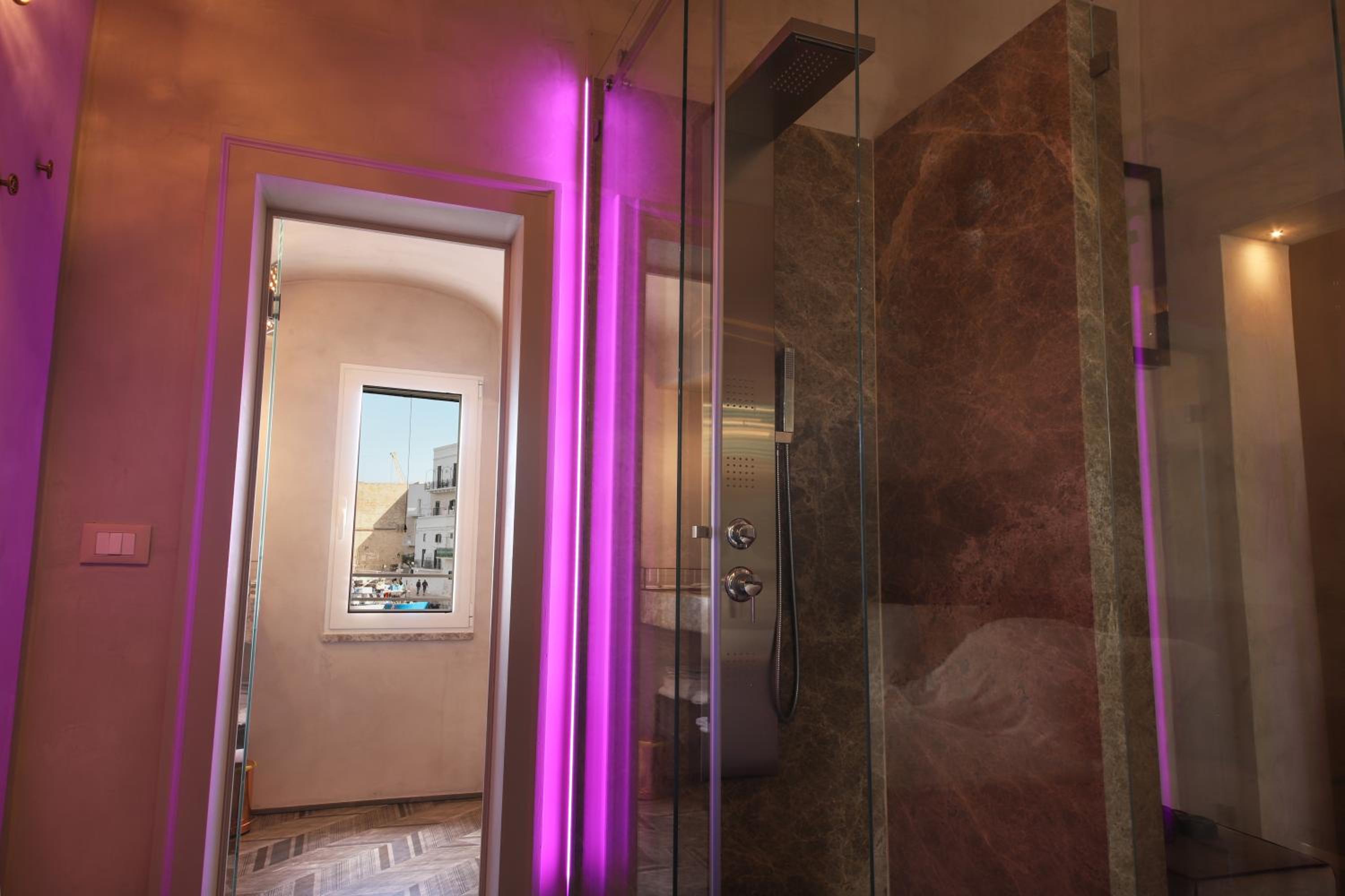 Queen Suite with Sea View photo 2