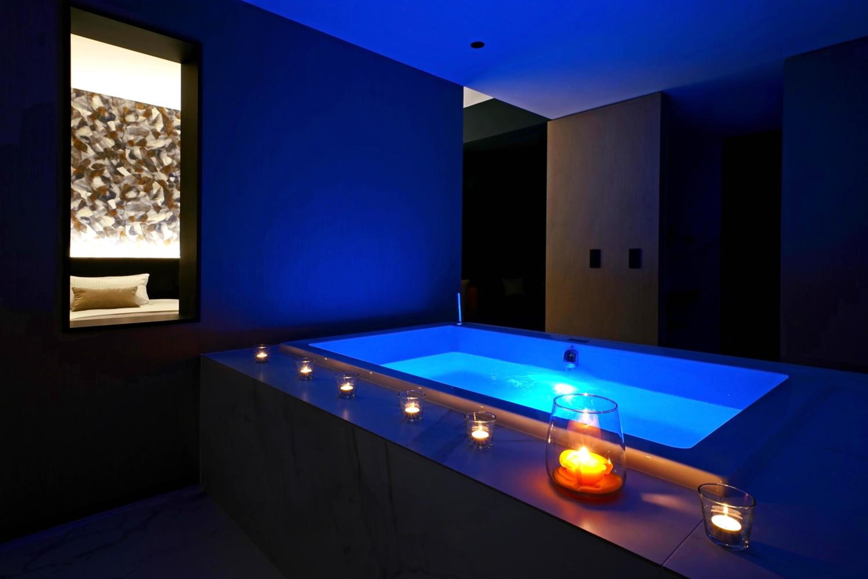 Executive Suite - Photo 5