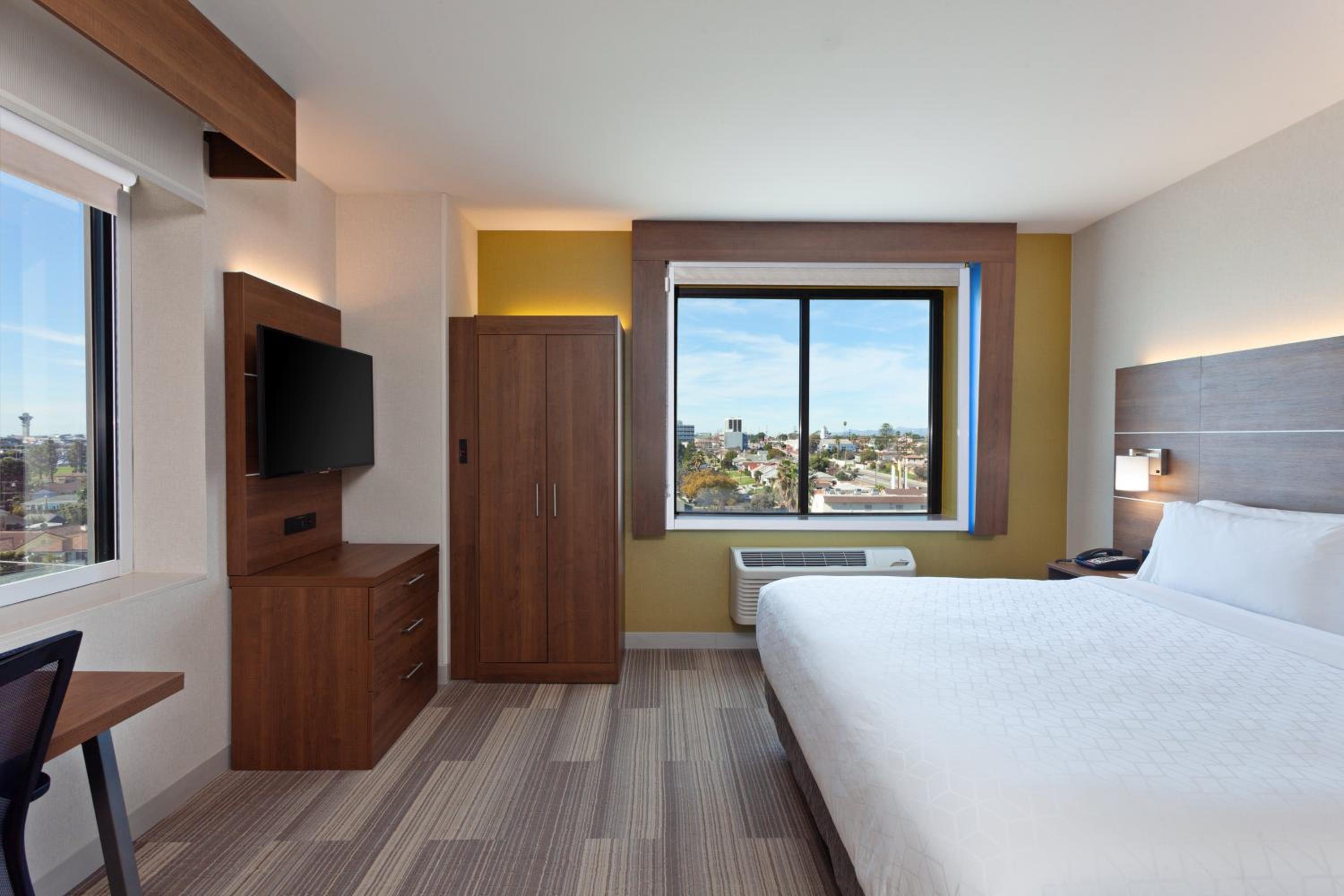 King Suite with Mobility Accessible Roll-In Shower