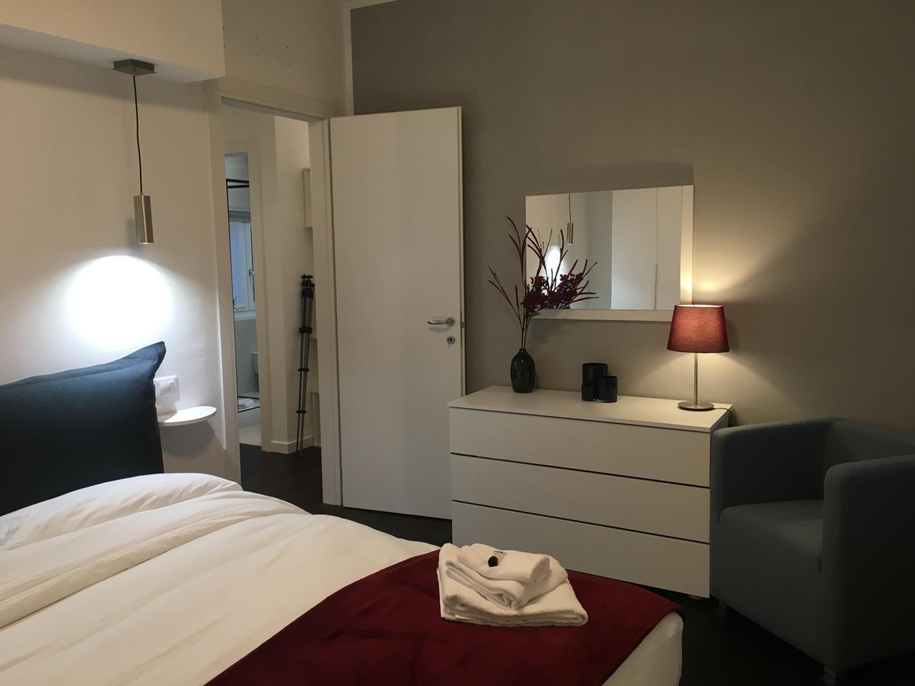 Two-Bedroom Apartment - Photo 17