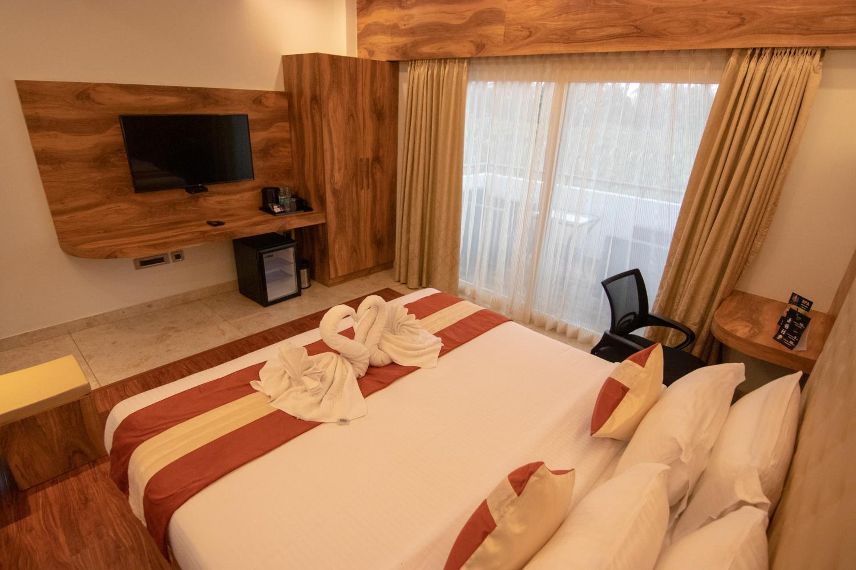 Deluxe Double or Twin Room with Garden View - Photo 1