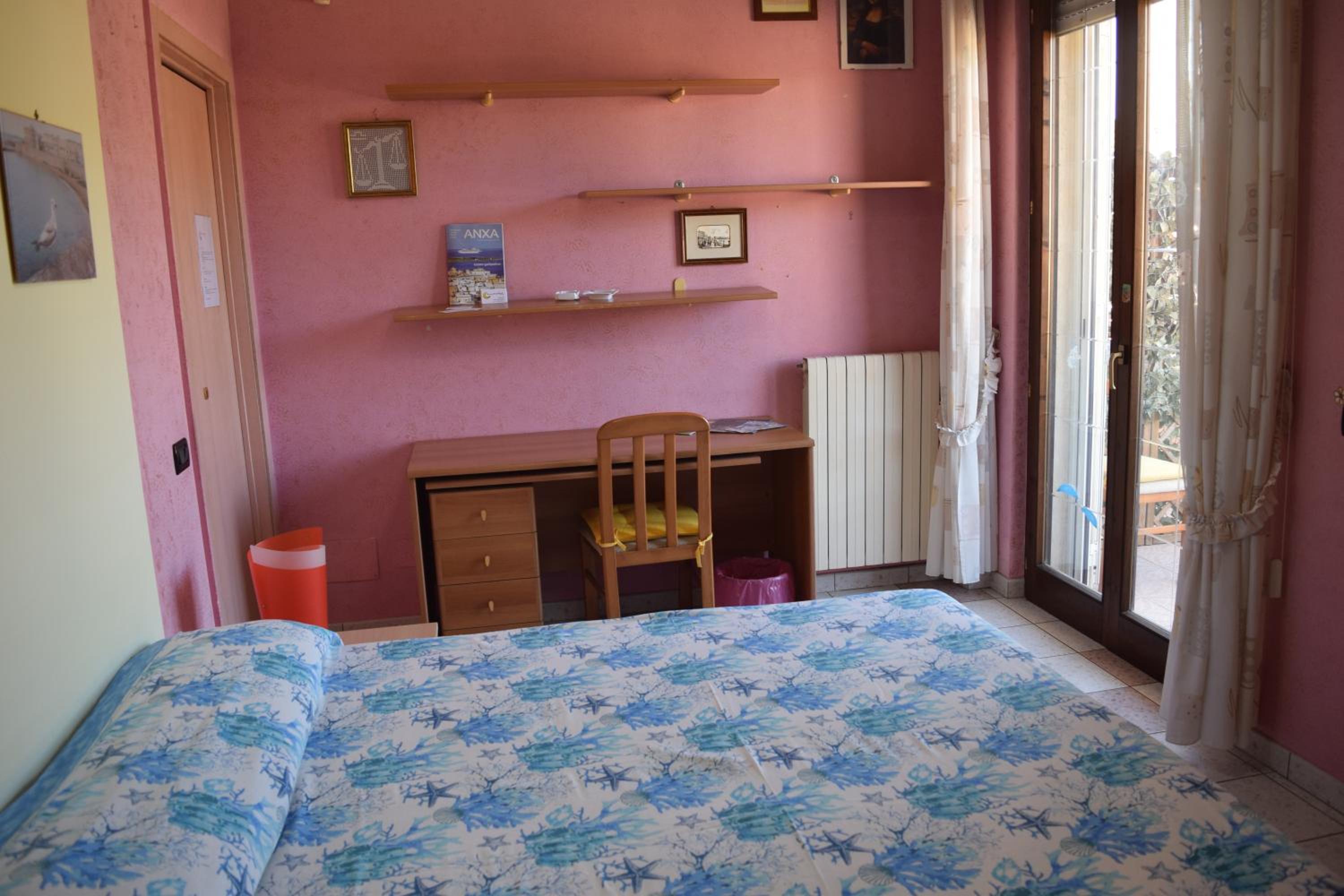 Double Room - Photo 1