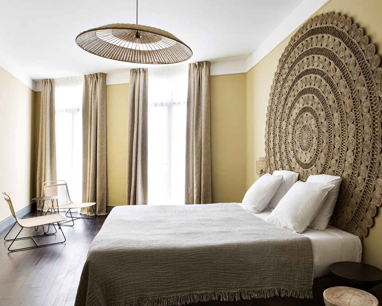 Deluxe Quadruple Room thumbnail 5