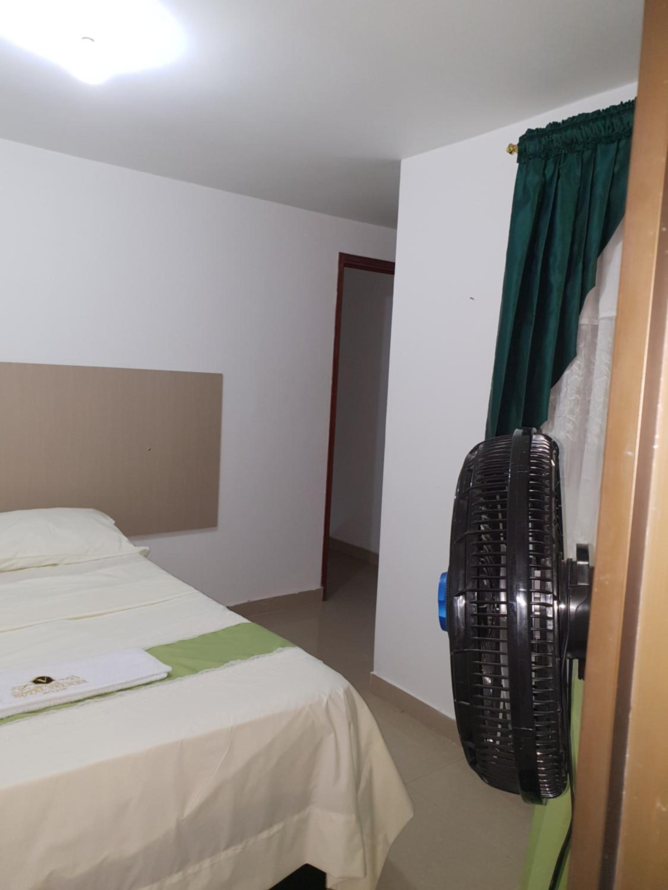 Single Room with Private Bathroom photo 3