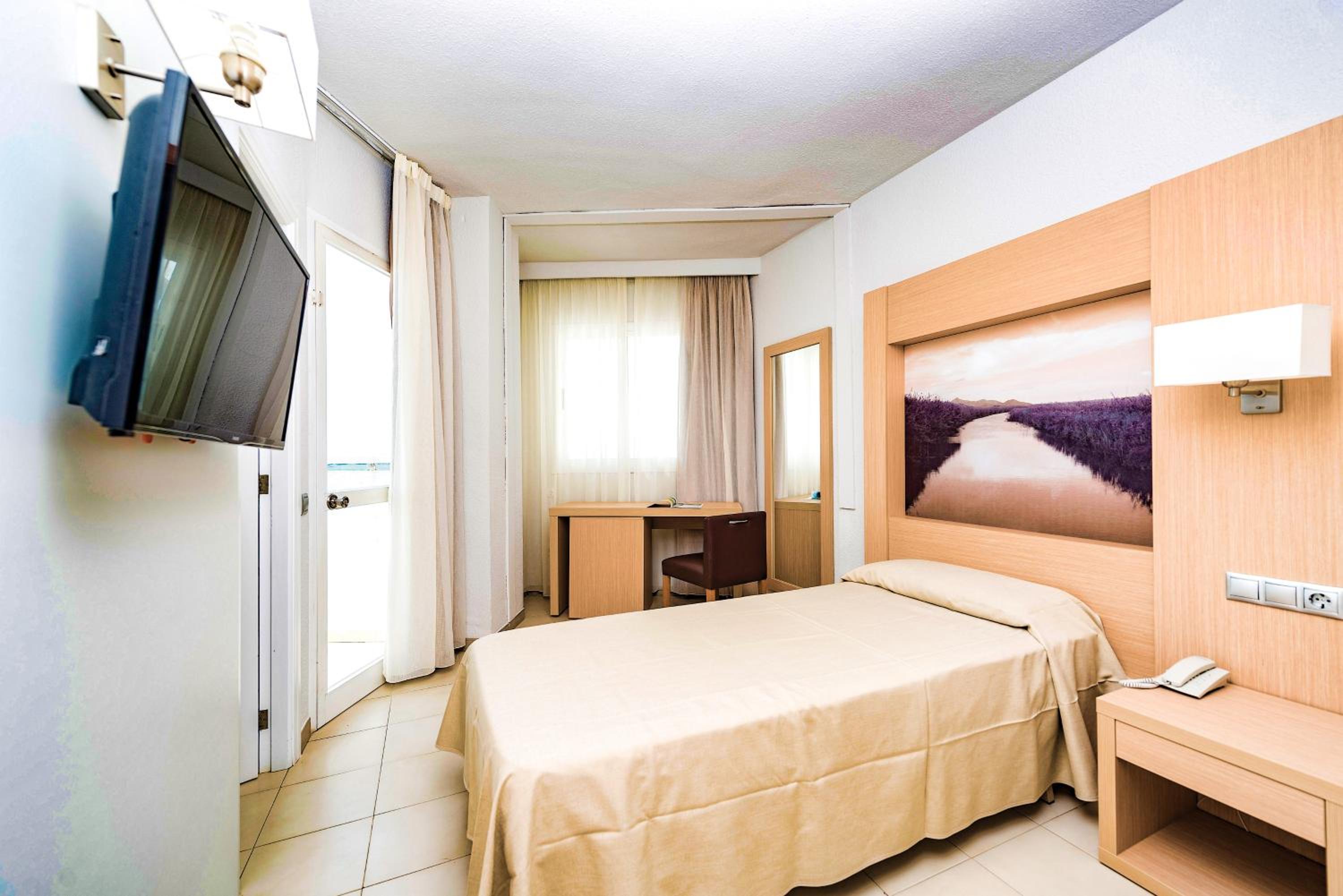 Single Room photo 2