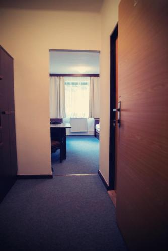 Triple Room with Private Bathroom photo 1