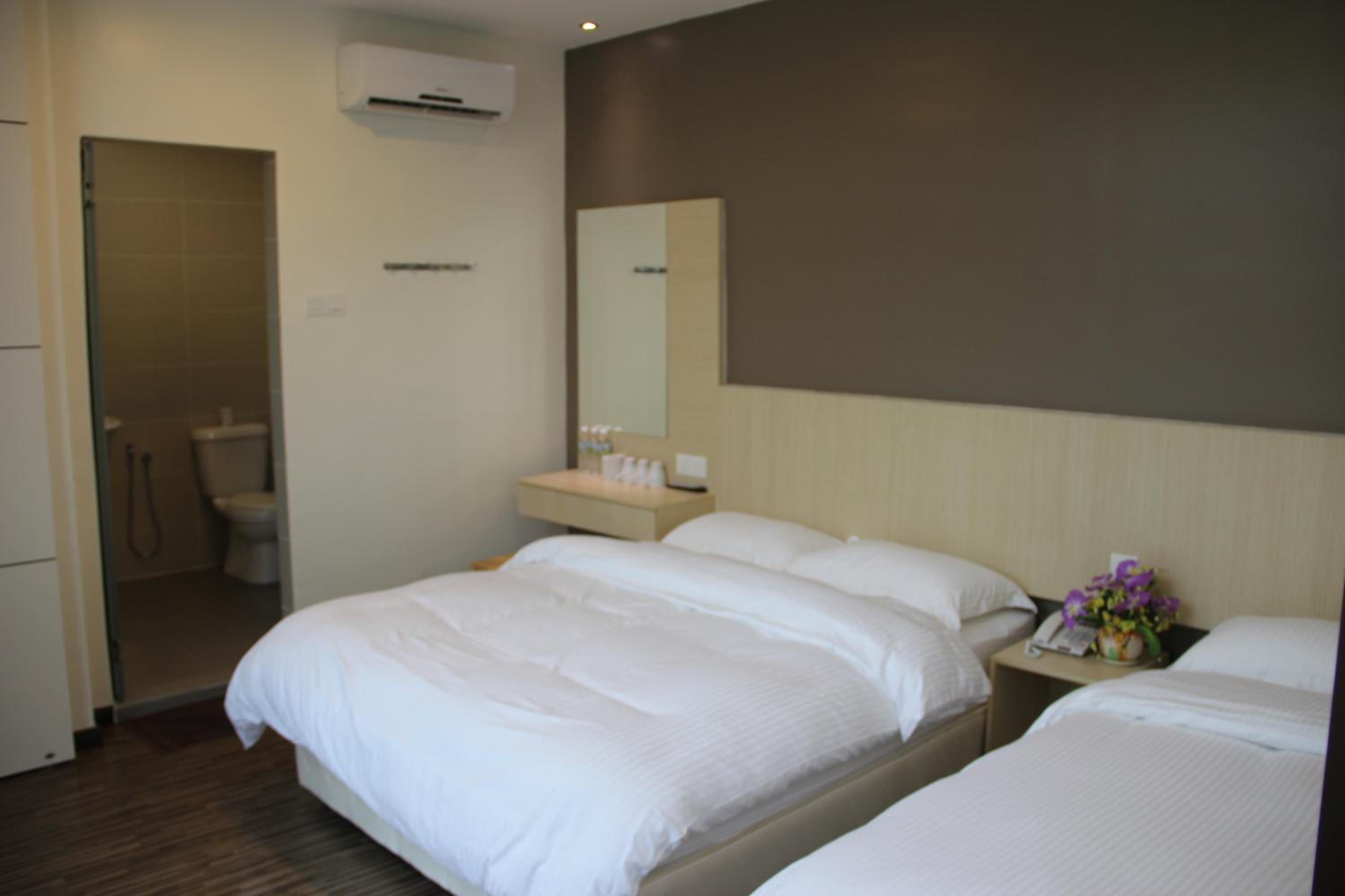 Triple Room - Photo 2