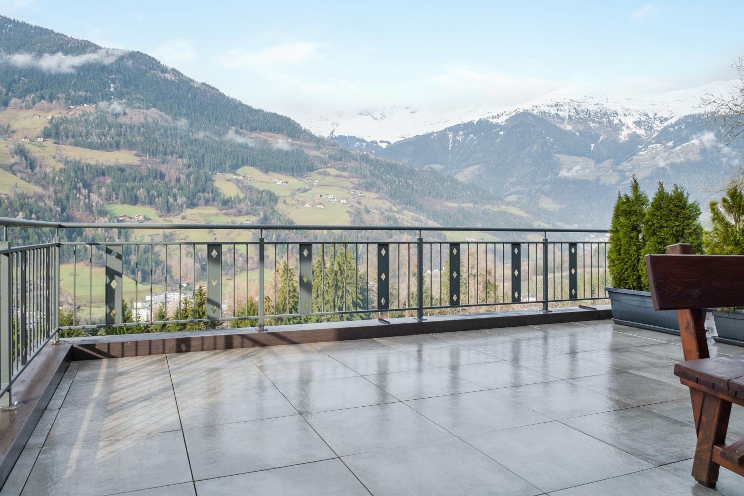 Superior One-Bedroom Apartment with Balcony photo 3