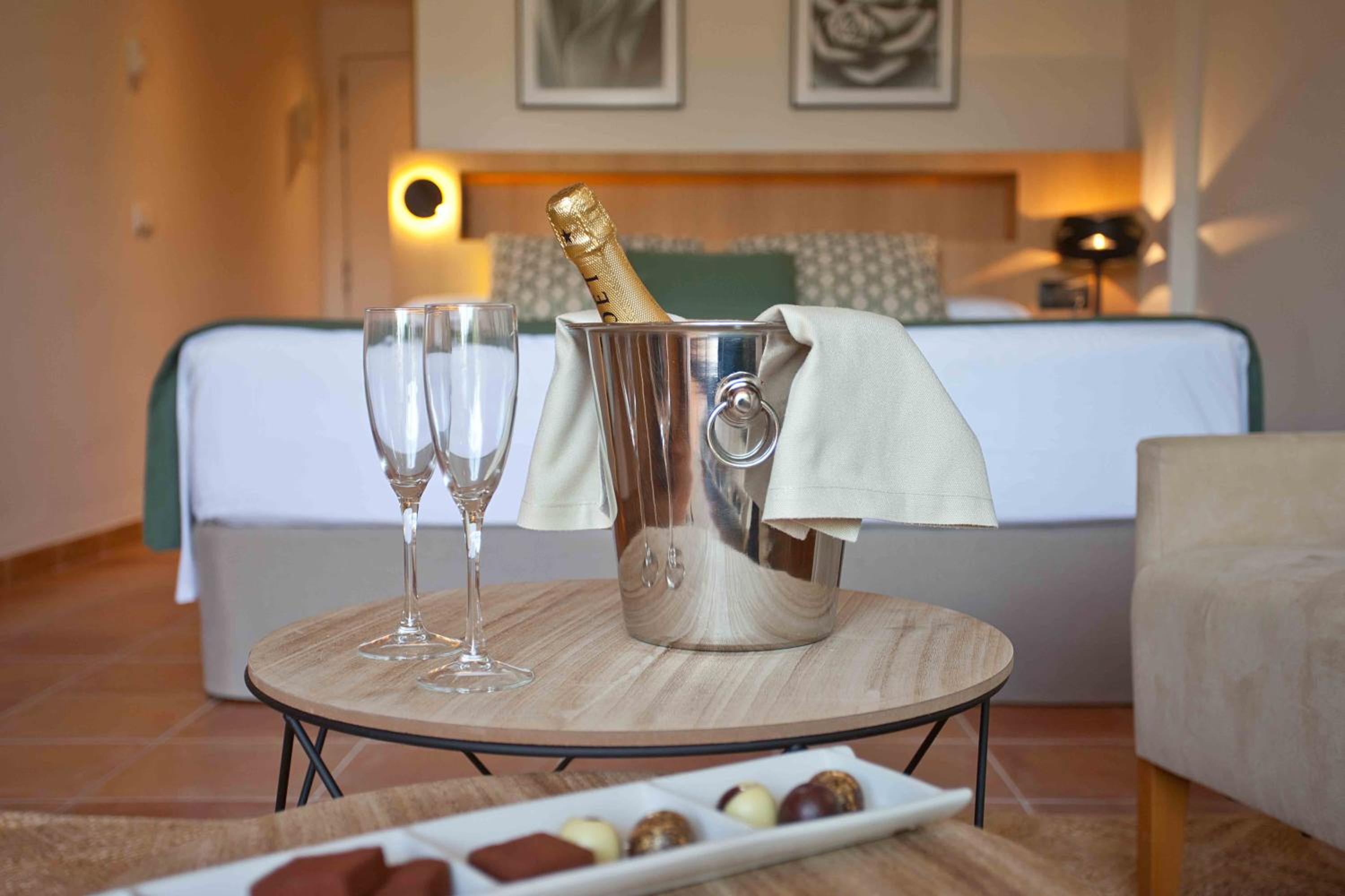 Superior Room with Spa access - Photo 9