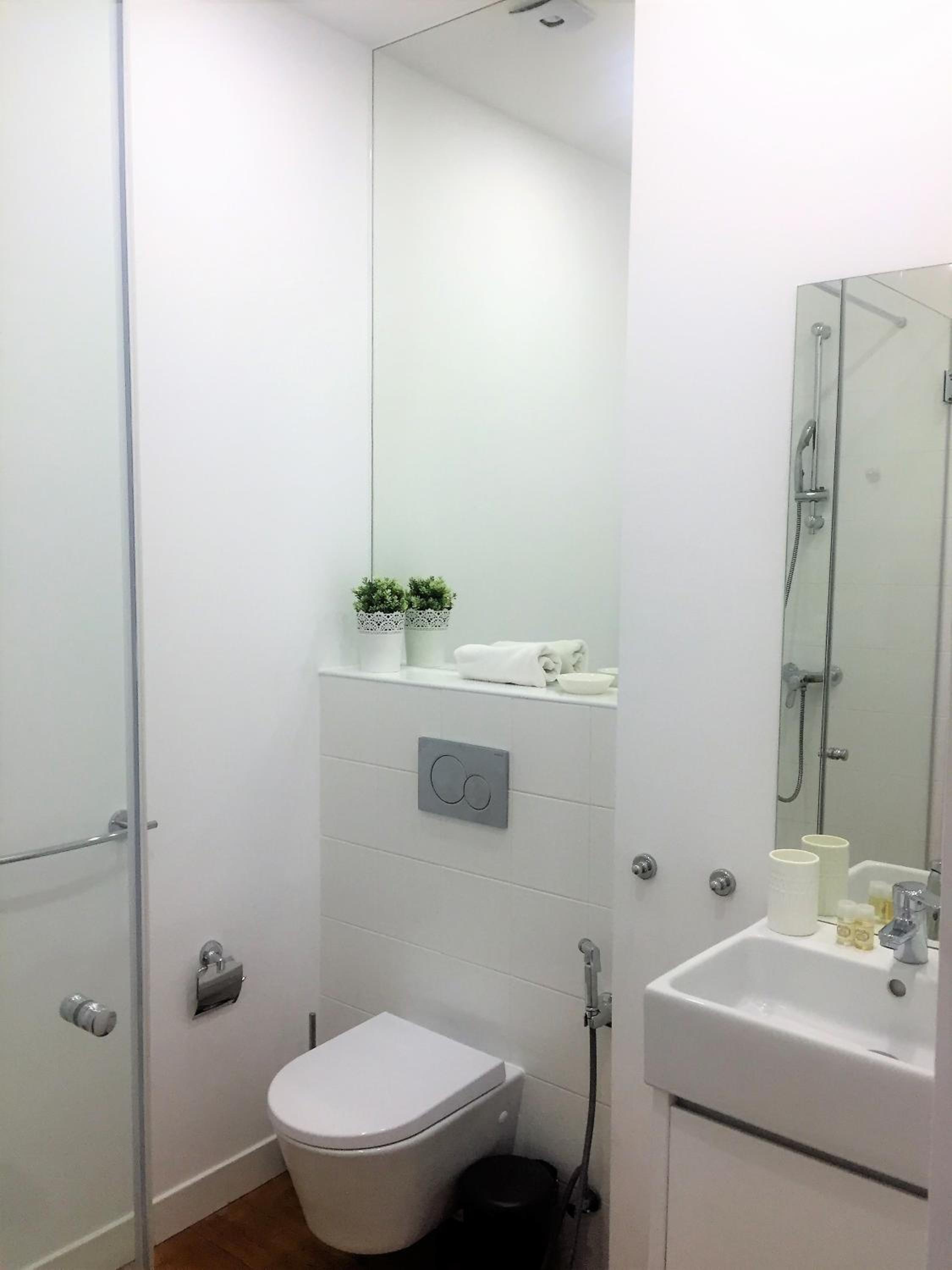Three-Bedroom Apartment - Photo 2