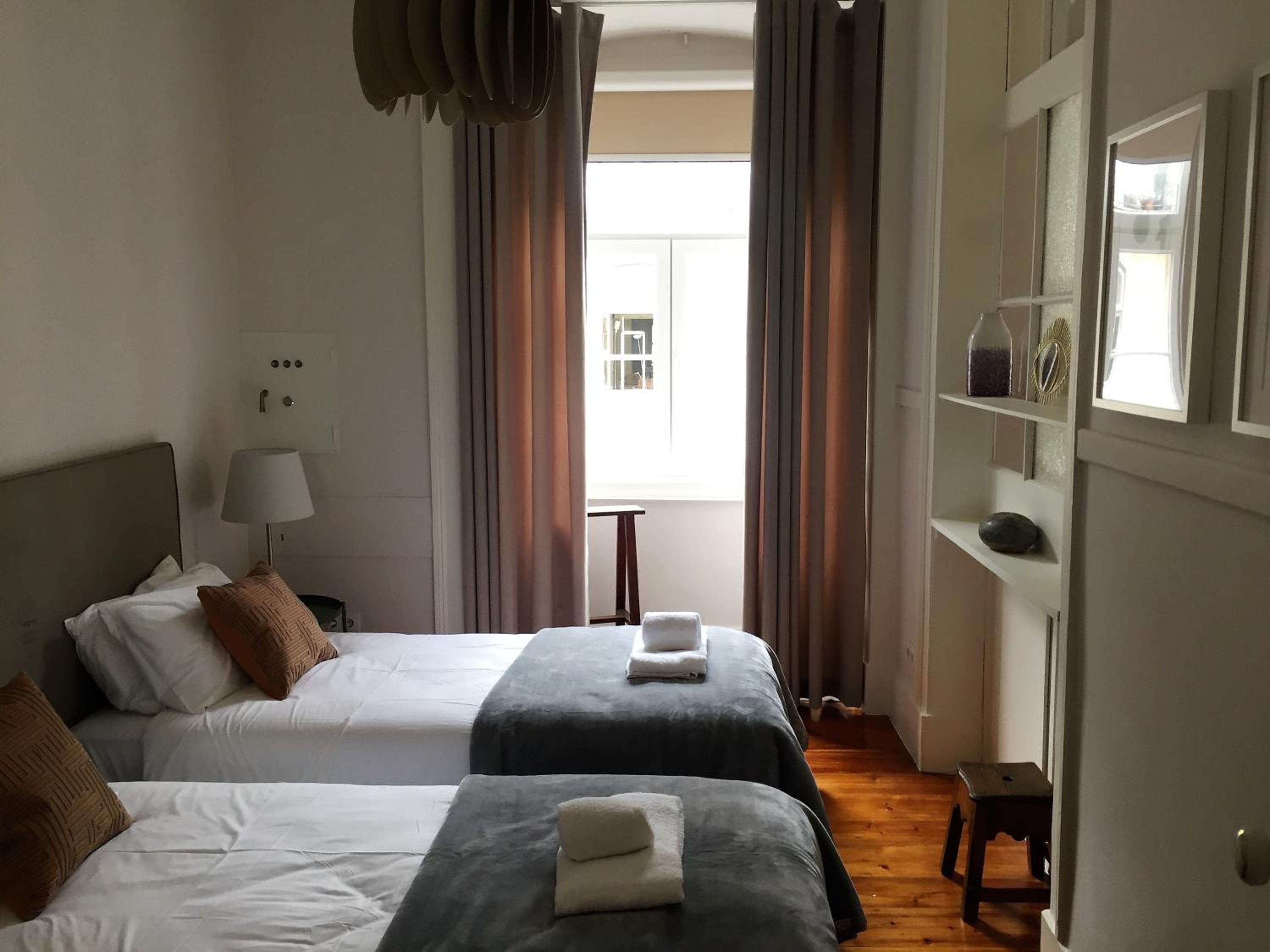 Three-Bedroom Apartment - Photo 3