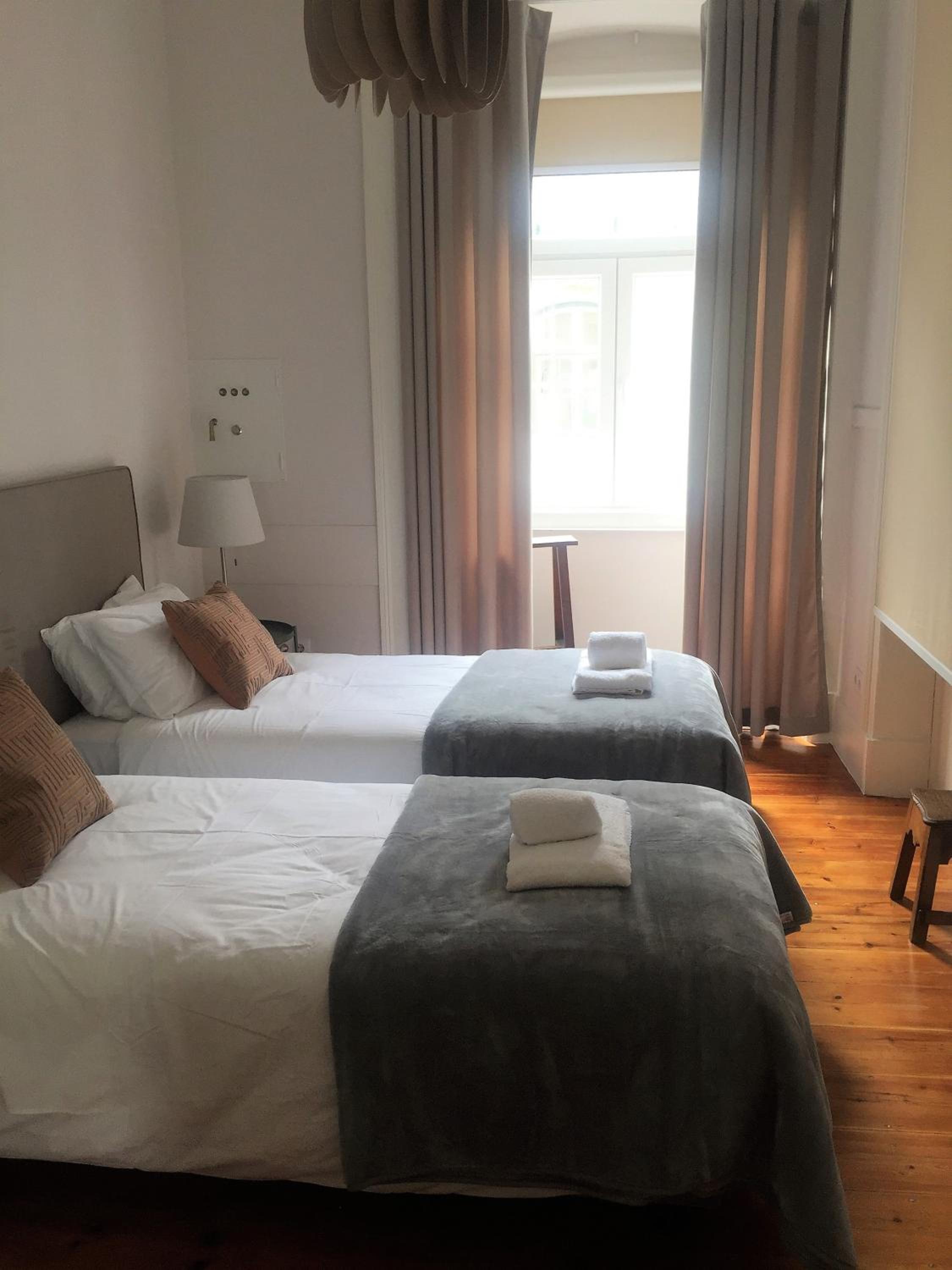 Three-Bedroom Apartment - Photo 4