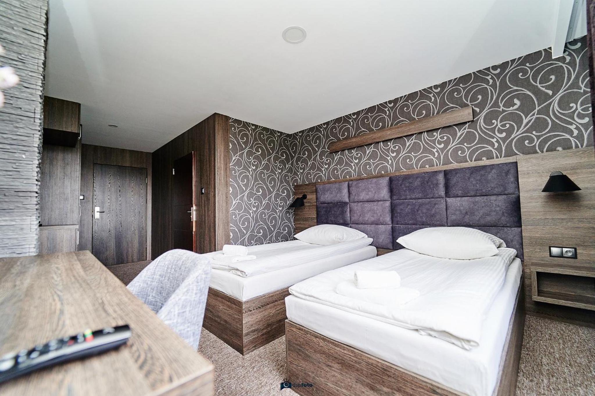 Standard Double or Twin Room - Photo 6